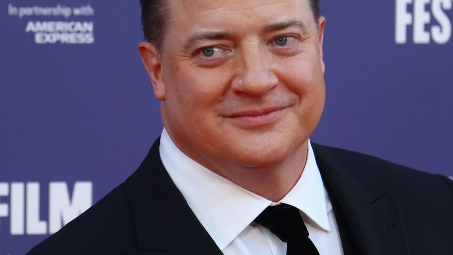 &quot;&#x39C;&#x3BF;&#x3C5; &#x3C0;&#x3AE;&#x3C1;&#x3B5; 32 &#x3C7;&#x3C1;&#x3CC;&#x3BD;&#x3B9;&#x3B1; &#x3BD;&#x3B1; &#x3C6;&#x3C4;&#x3AC;&#x3C3;&#x3C9; &#x3B5;&#x3B4;&#x3CE;&quot; | &#x397; &#x3C3;&#x3C5;&#x3B3;&#x3BA;&#x3B9;&#x3BD;&#x3B7;&#x3C4;&#x3B9;&#x3BA;&#x3AE; &#x3BF;&#x3BC;&#x3B9;&#x3BB;&#x3AF;&#x3B1; &#x3C4;&#x3BF;&#x3C5; Brendan Fraser &#x3C3;&#x3C4;&#x3B1; Critics Choice