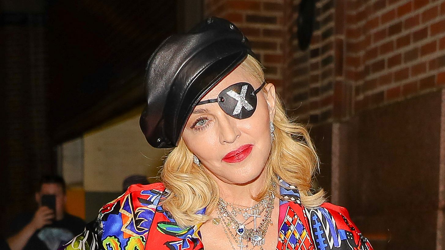 Madonna | &#x39F;&#x3B9; &#x3B5;&#x3C0;&#x3B9;&#x3BA;&#x3C1;&#x3B1;&#x3C4;&#x3AD;&#x3C3;&#x3C4;&#x3B5;&#x3C1;&#x3B5;&#x3C2; &#x3B7;&#x3B8;&#x3BF;&#x3C0;&#x3BF;&#x3B9;&#x3BF;&#x3AF; &#x3B3;&#x3B9;&#x3B1; &#x3BD;&#x3B1; &#x3C5;&#x3C0;&#x3BF;&#x3B4;&#x3C5;&#x3B8;&#x3BF;&#x3CD;&#x3BD; &#x3C4;&#x3B7; &#x3B2;&#x3B1;&#x3C3;&#x3AF;&#x3BB;&#x3B9;&#x3C3;&#x3C3;&#x3B1; &#x3C4;&#x3B7;&#x3C2; &#x3C0;&#x3BF;&#x3C0; &#x3C3;&#x3C4;&#x3B7;&#x3BD; &#x3B1;&#x3C5;&#x3C4;&#x3BF;&#x3B2;&#x3B9;&#x3BF;&#x3B3;&#x3C1;&#x3B1;&#x3C6;&#x3B9;&#x3BA;&#x3AE; &#x3C4;&#x3B1;&#x3B9;&#x3BD;&#x3AF;&#x3B1; &#x3C4;&#x3B7;&#x3C2;