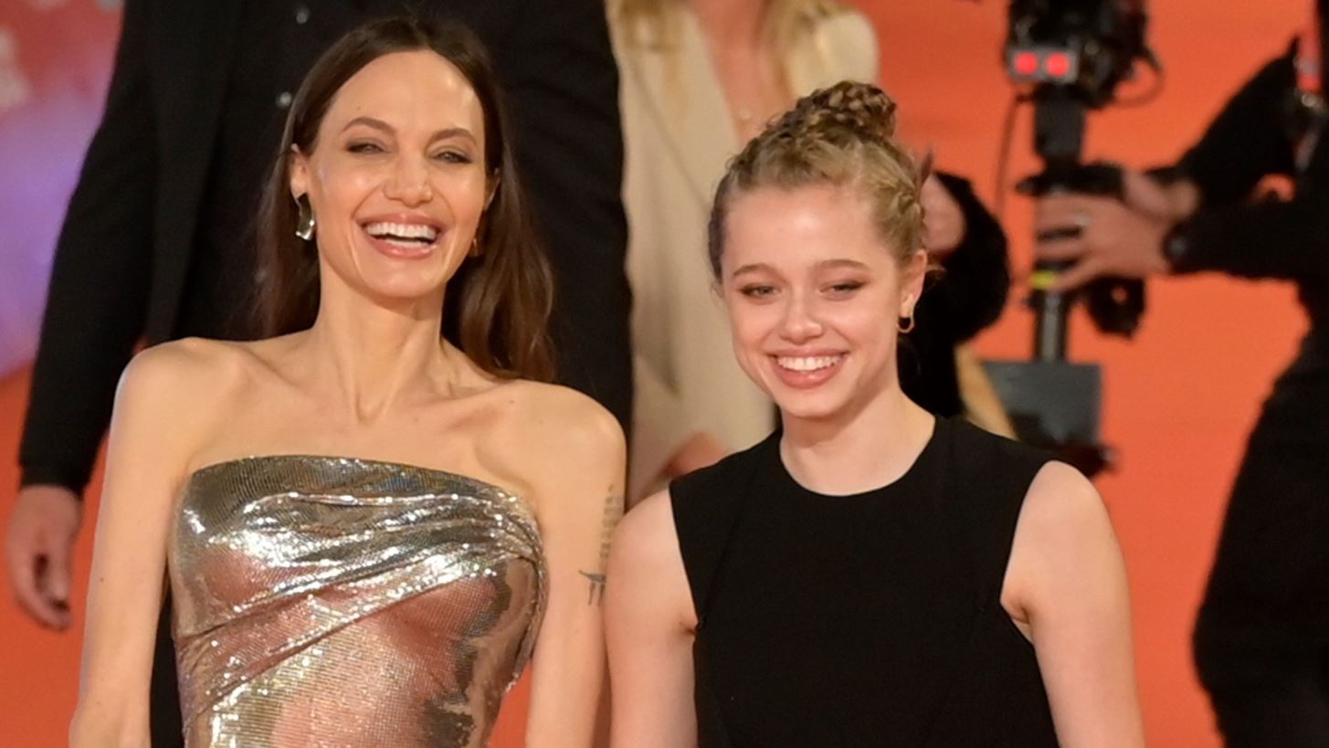 Shiloh Jolie Pitt | &#x397; &#x3B1;&#x3BD;&#x3B1;&#x3C4;&#x3C1;&#x3B5;&#x3C0;&#x3C4;&#x3B9;&#x3BA;&#x3AE; &#x3B1;&#x3C0;&#x3CC;&#x3C6;&#x3B1;&#x3C3;&#x3B7; &#x3C0;&#x3BF;&#x3C5; &#x3B4;&#x3B5;&#x3BD; &#x3AC;&#x3C1;&#x3B5;&#x3C3;&#x3B5; &#x3BA;&#x3B1;&#x3B8;&#x3CC;&#x3BB;&#x3BF;&#x3C5; &#x3C3;&#x3C4;&#x3B7; &#x3BC;&#x3B7;&#x3C4;&#x3AD;&#x3C1;&#x3B1; &#x3C4;&#x3B7;&#x3C2;, Angelina Jolie