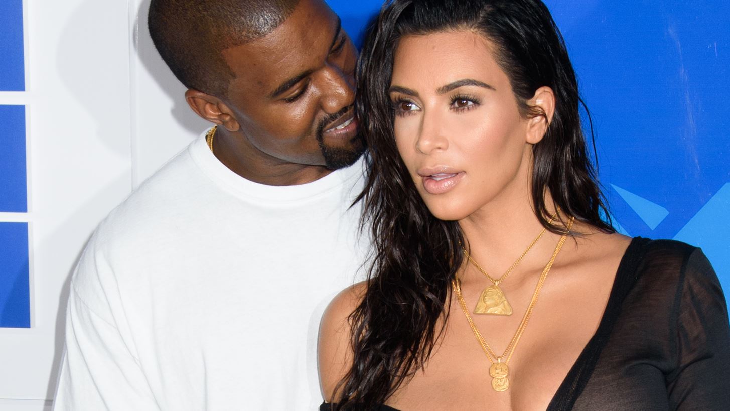 Kim Kardashian | O Kanye West &#x3B8;&#x3B1; &#x3C4;&#x3B7;&#x3C2; &#x3B4;&#x3AF;&#x3BD;&#x3B5;&#x3B9; &#x3AD;&#x3BD;&#x3B1; &#x3C4;&#x3B5;&#x3C1;&#x3AC;&#x3C3;&#x3C4;&#x3B9;&#x3BF; &#x3C0;&#x3BF;&#x3C3;&#x3CC; &#x3C4;&#x3BF; &#x3BC;&#x3AE;&#x3BD;&#x3B1; &#x3C9;&#x3C2; &#x3B4;&#x3B9;&#x3B1;&#x3C4;&#x3C1;&#x3BF;&#x3C6;&#x3AE; &#x3BC;&#x3B5;&#x3C4;&#x3AC; &#x3C4;&#x3BF; &#x3B4;&#x3B9;&#x3B1;&#x3B6;&#x3CD;&#x3B3;&#x3B9;&#x3BF;