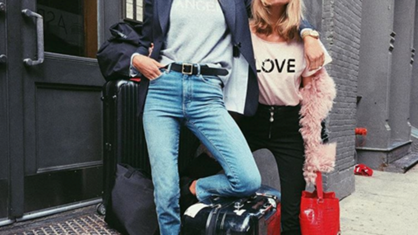 Airport style: &#x3A4;&#x3B1; &#x3BC;&#x3BF;&#x3BD;&#x3C4;&#x3AD;&#x3BB;&#x3B1; &#x3C4;&#x3B7;&#x3C2; Victoria&#x27;s Secret &#x3C4;&#x3B1;&#x3BE;&#x3B9;&#x3B4;&#x3B5;&#x3CD;&#x3BF;&#x3C5;&#x3BD; &#x3C3;&#x3C4;&#x3B7; &#x3A3;&#x3B1;&#x3B3;&#x3BA;&#x3AC;&#x3B7;