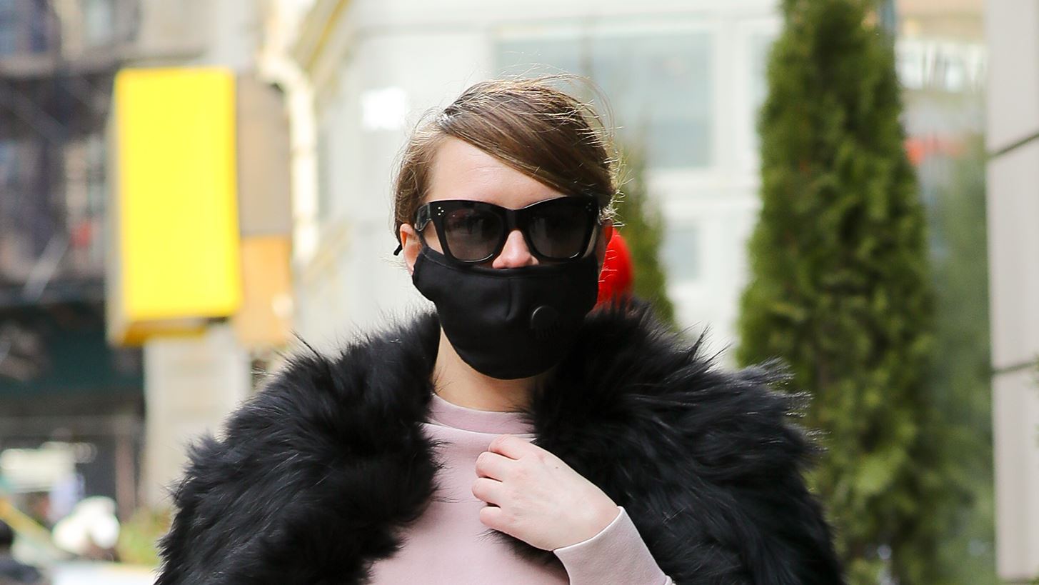 &#x397; Anna Delvey &#x3B5;&#x3AF;&#x3BD;&#x3B1;&#x3B9; &#x3B1;&#x3C0;&#x3BF;&#x3C6;&#x3B1;&#x3C3;&#x3B9;&#x3C3;&#x3BC;&#x3AD;&#x3BD;&#x3B7; &#x3BD;&#x3B1; &#x3BA;&#x3B1;&#x3C4;&#x3B1;&#x3BA;&#x3C4;&#x3AE;&#x3C3;&#x3B5;&#x3B9; &#x3C4;&#x3BF;&#x3BD; &#x3BA;&#x3CC;&#x3C3;&#x3BC;&#x3BF; &#x3C4;&#x3C9;&#x3BD; NFTs