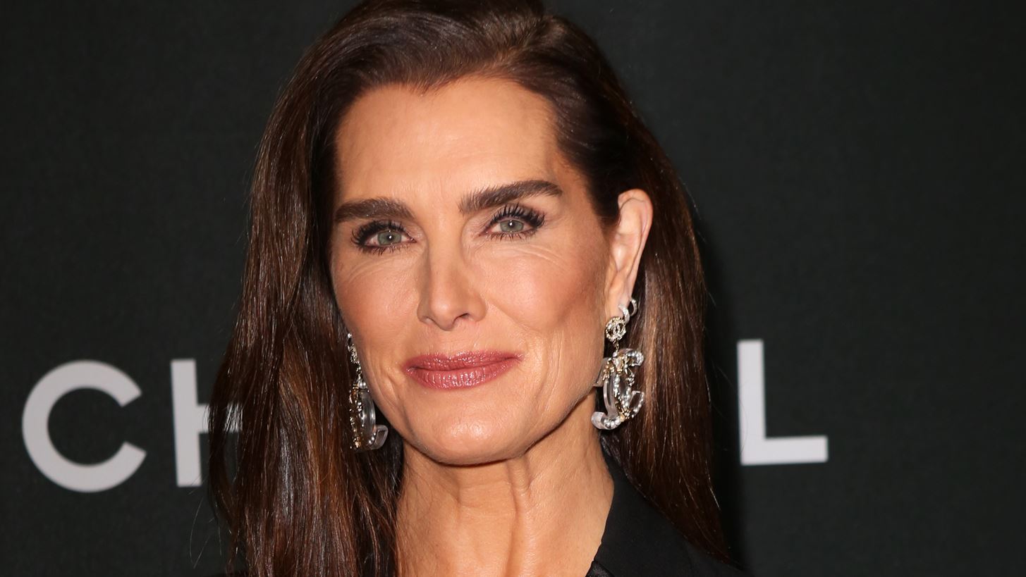 &#x397; &#x3B1;&#x3C0;&#x3B1;&#x3C1;&#x3B7;&#x3B3;&#x3CC;&#x3C1;&#x3B7;&#x3C4;&#x3B7; Brooke Shields &#x3C3;&#x3C4;&#x3AD;&#x3BB;&#x3BD;&#x3B5;&#x3B9; &#x3C4;&#x3B7;&#x3BD; &#x3BA;&#x3CC;&#x3C1;&#x3B7; &#x3C4;&#x3B7;&#x3C2; &#x3C3;&#x3C4;&#x3BF; &#x3C0;&#x3B1;&#x3BD;&#x3B5;&#x3C0;&#x3B9;&#x3C3;&#x3C4;&#x3AE;&#x3BC;&#x3B9;&#x3BF; &#x3BC;&#x3B5; &#x3B4;&#x3AC;&#x3BA;&#x3C1;&#x3C5;&#x3B1; &#x3C3;&#x3C4;&#x3B1; &#x3BC;&#x3AC;&#x3C4;&#x3B9;&#x3B1;