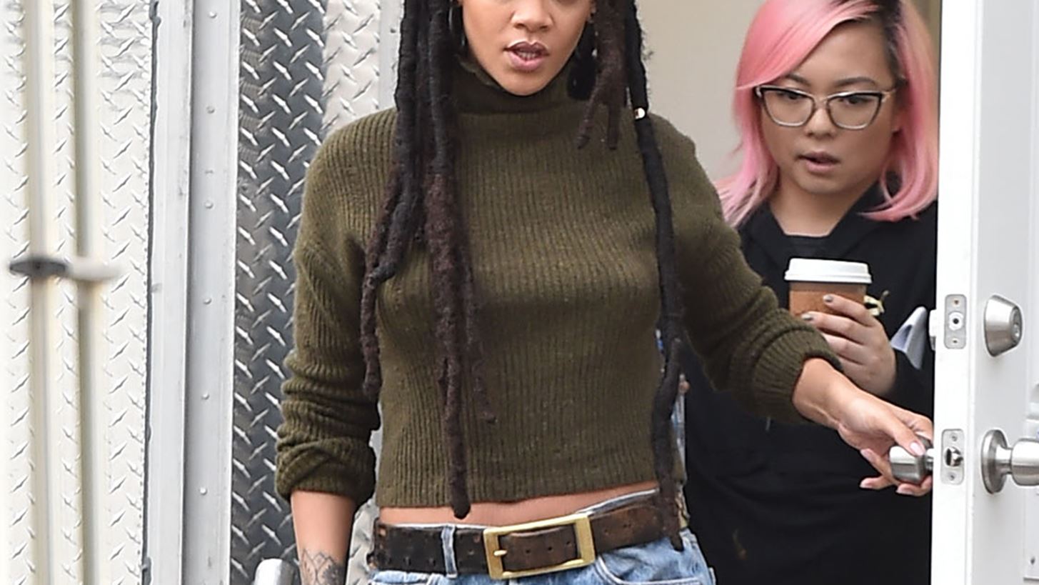 H Rihanna &#x3C5;&#x3C0;&#x3BF;&#x3B4;&#x3AD;&#x3C7;&#x3B5;&#x3C4;&#x3B1;&#x3B9; &#x3C4;&#x3B9;&#x3C2; &#x3B3;&#x3B9;&#x3BF;&#x3C1;&#x3C4;&#x3AD;&#x3C2; &#x3BC;&#x3B5; &#x3C4;&#x3B9;&#x3C2; &#x3C0;&#x3B9;&#x3BF; sexy &#x3BA;&#x3AC;&#x3BB;&#x3C4;&#x3C3;&#x3B5;&#x3C2;