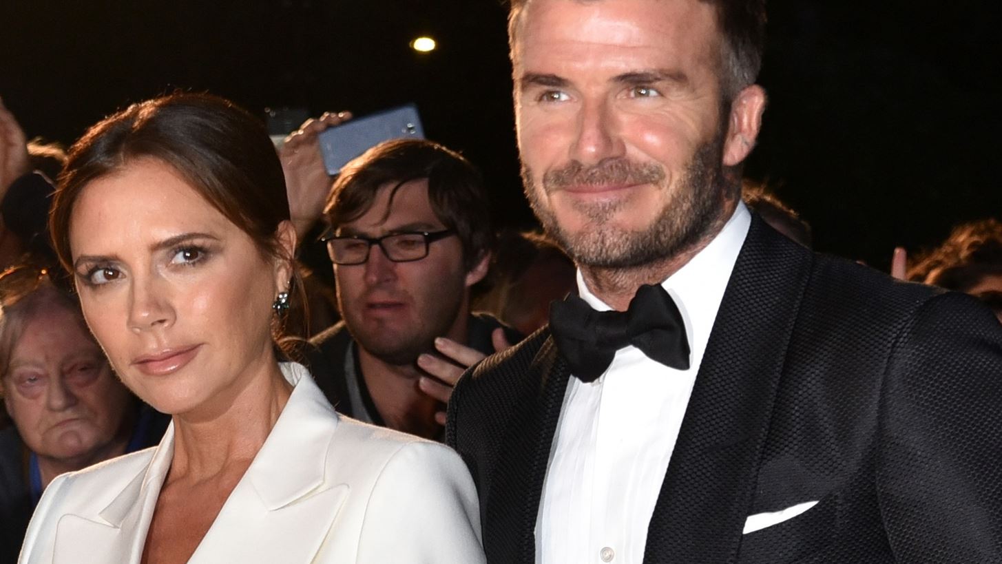 Victoria &amp; David Beckham | &#x39A;&#x3AC;&#x3BD;&#x3BF;&#x3C5;&#x3BD; &#x3B3;&#x3C5;&#x3BC;&#x3BD;&#x3B1;&#x3C3;&#x3C4;&#x3B9;&#x3BA;&#x3AE; &#x3C3;&#x3C4;&#x3BF; Instagram &#x3B1;&#x3BB;&#x3BB;&#x3AC; &#x3BA;&#x3AC;&#x3C0;&#x3BF;&#x3B9;&#x3BF;&#x3C2; &#x3BA;&#x3BF;&#x3C5;&#x3C1;&#x3AC;&#x3B6;&#x3B5;&#x3C4;&#x3B1;&#x3B9; &#x3C0;&#x3B5;&#x3C1;&#x3B9;&#x3C3;&#x3C3;&#x3CC;&#x3C4;&#x3B5;&#x3C1;&#x3BF;!