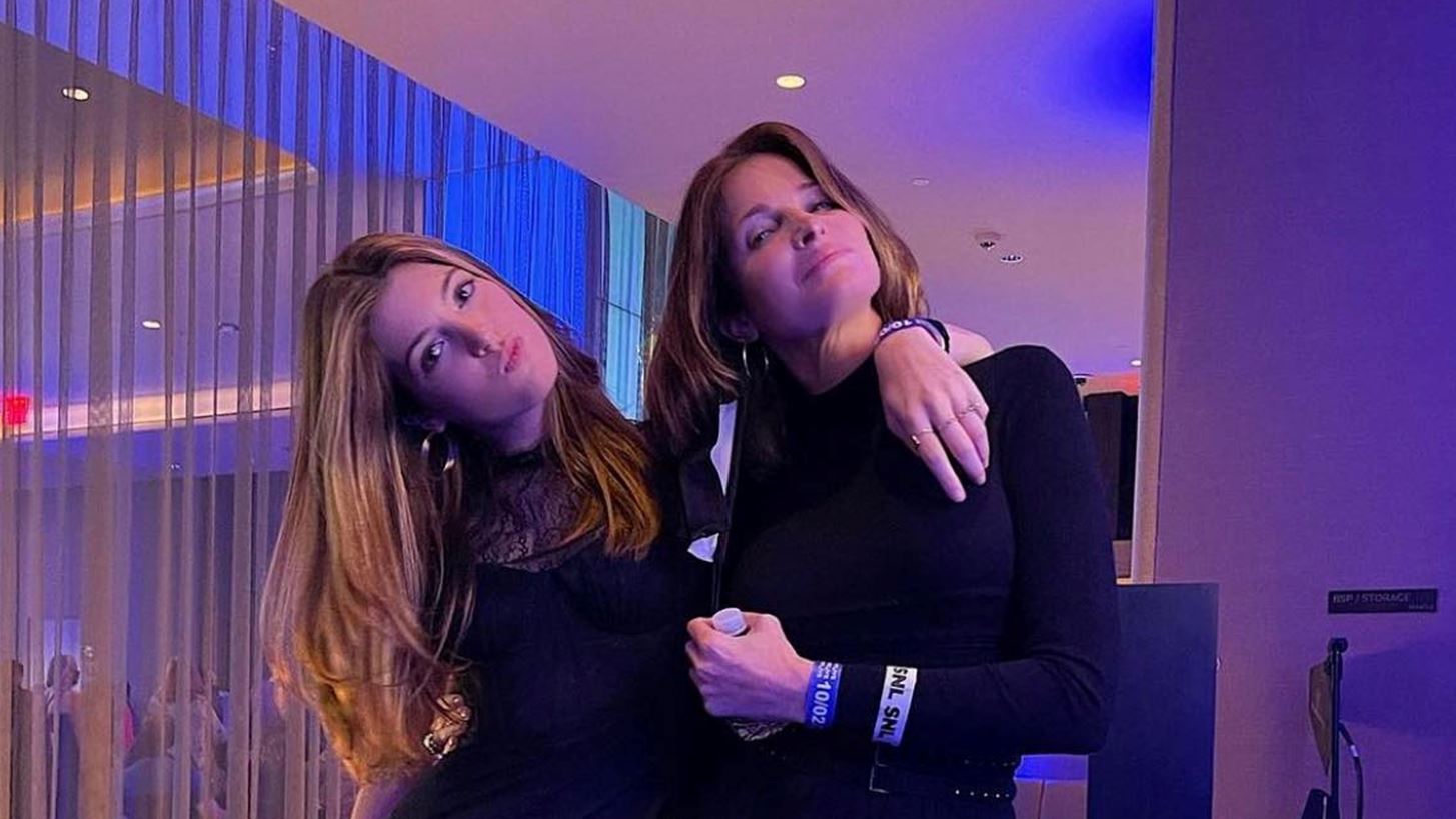 Lily Brant | &#x397; 17&#x3C7;&#x3C1;&#x3BF;&#x3BD;&#x3B7; &#x3BA;&#x3CC;&#x3C1;&#x3B7; &#x3C4;&#x3B7;&#x3C2; Stephanie Seymour &#x3BC;&#x3BF;&#x3B9;&#x3AC;&#x3B6;&#x3B5;&#x3B9; &#x3C3;&#x3B1; &#x3BD;&#x3B1; &#x3B5;&#x3AF;&#x3BD;&#x3B1;&#x3B9; &#x3BA;&#x3BB;&#x3CE;&#x3BD;&#x3BF;&#x3C2; &#x3C4;&#x3B7;&#x3C2;