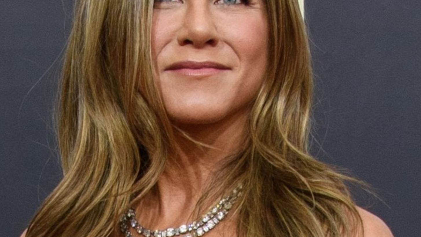 &quot;&#x389;&#x3C4;&#x3B1;&#x3BD; &#x3AC;&#x3B3;&#x3C1;&#x3B9;&#x3B1; &#x3BA;&#x3B1;&#x3B9; &#x3C5;&#x3C0;&#x3AD;&#x3C1;&#x3BF;&#x3C7;&#x3B1;&quot; | &#x38C;&#x3C4;&#x3B1;&#x3BD; &#x3B7; Jennifer Aniston &#x3AD;&#x3BA;&#x3B1;&#x3BD;&#x3B5; &#x3C0;&#x3B1;&#x3C1;&#x3AD;&#x3B1; &#x3BC;&#x3B5; &#x3C4;&#x3BF;&#x3BD; &#x3B3;&#x3B9;&#x3BF; &#x3C4;&#x3B7;&#x3C2; Cher &#x3C3;&#x3C4;&#x3BF; &#x3C3;&#x3C0;&#x3AF;&#x3C4;&#x3B9; &#x3C4;&#x3B7;&#x3C2;