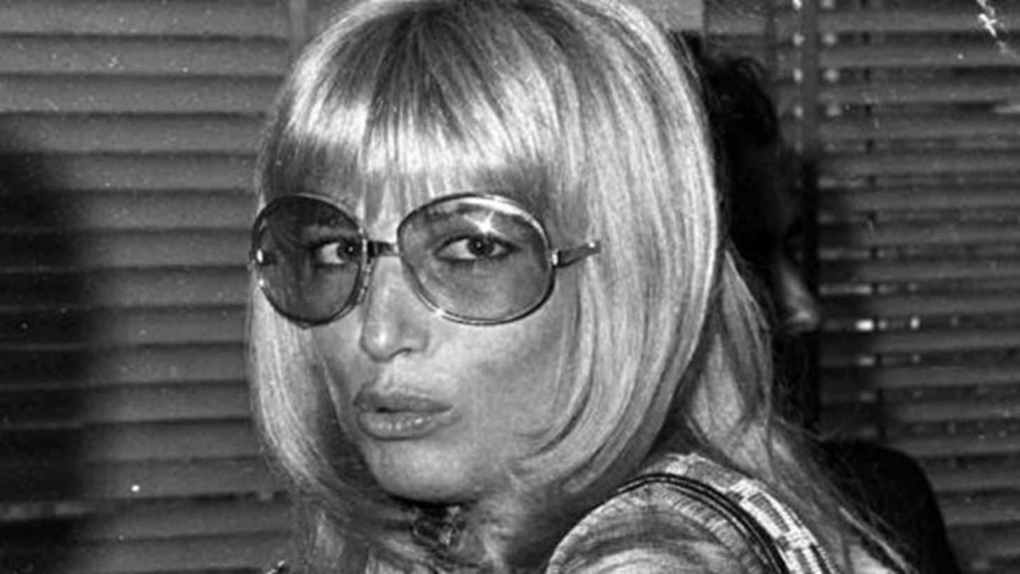 Monica Vitti | &#x3A4;&#x3B1; &#x3AC;&#x3C3;&#x3C7;&#x3B7;&#x3BC;&#x3B1; &#x3C0;&#x3B1;&#x3B9;&#x3B4;&#x3B9;&#x3BA;&#x3AC; &#x3C7;&#x3C1;&#x3CC;&#x3BD;&#x3B9;&#x3B1; &#x3BA;&#x3B9; &#x3B7; &#x3BB;&#x3B1;&#x3BC;&#x3C0;&#x3B5;&#x3C1;&#x3AE; &#x3BA;&#x3B1;&#x3C1;&#x3B9;&#x3AD;&#x3C1;&#x3B1; &#x3C4;&#x3B7;&#x3C2; &#x3B2;&#x3B1;&#x3C3;&#x3AF;&#x3BB;&#x3B9;&#x3C3;&#x3C3;&#x3B1;&#x3C2; &#x3C4;&#x3BF;&#x3C5; &#x399;&#x3C4;&#x3B1;&#x3BB;&#x3B9;&#x3BA;&#x3BF;&#x3CD; &#x3BA;&#x3B9;&#x3BD;&#x3B7;&#x3BC;&#x3B1;&#x3C4;&#x3BF;&#x3B3;&#x3C1;&#x3AC;&#x3C6;&#x3BF;&#x3C5;