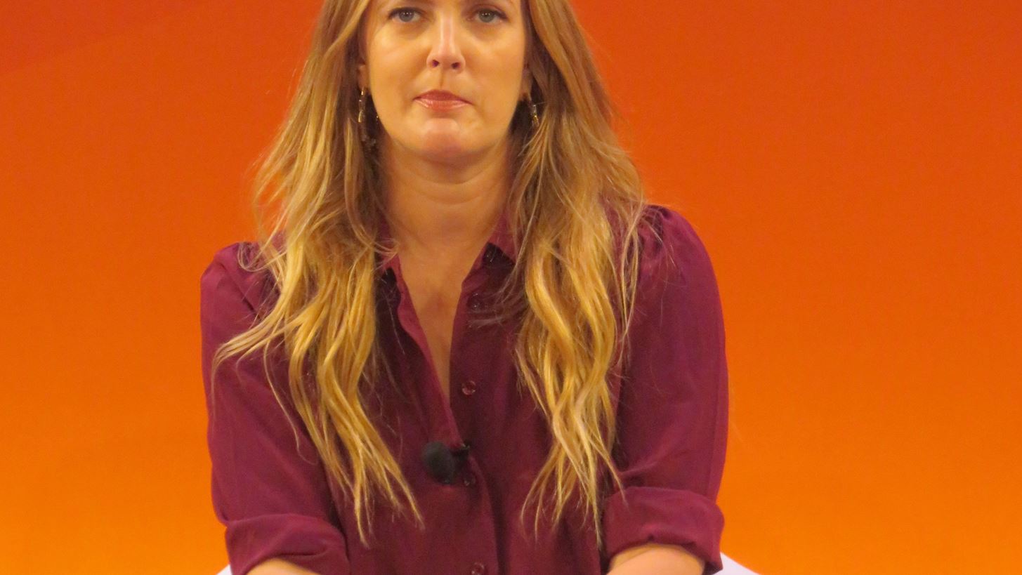 Drew Barrymore | &#x397; &#x3B5;&#x3BE;&#x3BF;&#x3BC;&#x3BF;&#x3BB;&#x3CC;&#x3B3;&#x3B7;&#x3C3;&#x3B7; &#x3B3;&#x3B9;&#x3B1; &#x3C4;&#x3BF; &#x3B4;&#x3B9;&#x3B1;&#x3B6;&#x3CD;&#x3B3;&#x3B9;&#x3CC; &#x3C4;&#x3B7;&#x3C2; &#x3C3;&#x3C4;&#x3BF;&#x3BD; &#x3B1;&#x3AD;&#x3C1;&#x3B1; &#x3C4;&#x3B7;&#x3C2; &#x3B5;&#x3BA;&#x3C0;&#x3BF;&#x3BC;&#x3C0;&#x3AE;&#x3C2; &#x3C4;&#x3B7;&#x3C2;