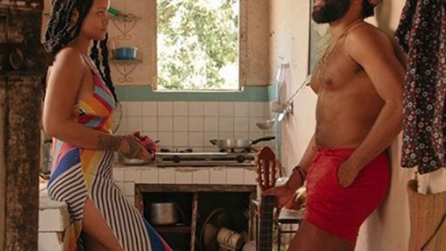 &#x397; &#x3BD;&#x3AD;&#x3B1; &#x3C4;&#x3B1;&#x3B9;&#x3BD;&#x3AF;&#x3B1; &#x3C4;&#x3B7;&#x3C2; Rihanna &#x3BA;&#x3B1;&#x3B9; &#x3C4;&#x3BF;&#x3C5; Donald Glover &#x3AD;&#x3BA;&#x3B1;&#x3BD;&#x3B5; &#x3C0;&#x3C1;&#x3B5;&#x3BC;&#x3B9;&#x3AD;&#x3C1;&#x3B1; &#x3C3;&#x3C4;&#x3BF; Coachella