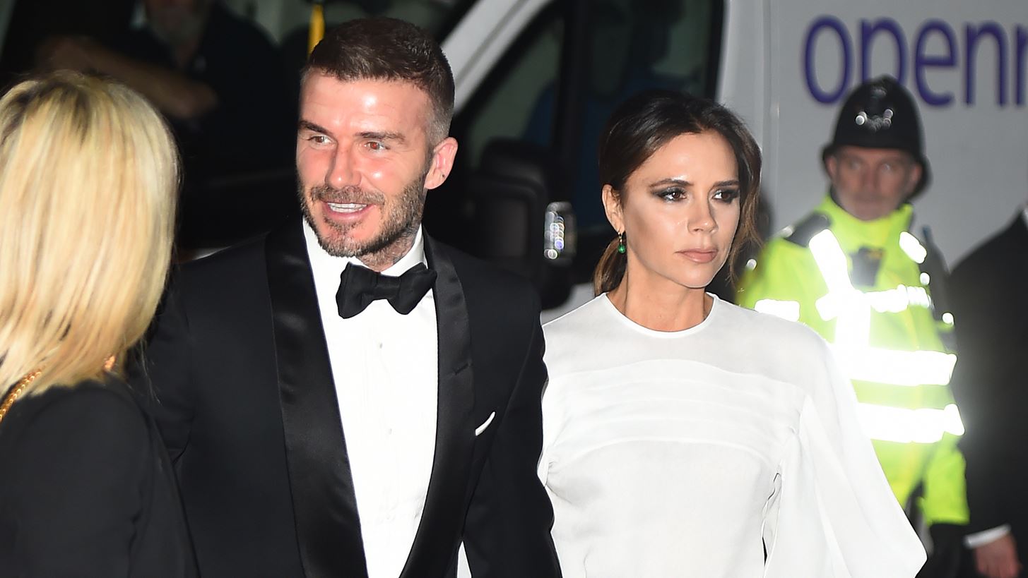 Victoria &amp; David Beckham | &#x3A4;&#x3BF; &#x3C4;&#x3B5;&#x3BB;&#x3B5;&#x3C5;&#x3C4;&#x3B1;&#x3AF;&#x3BF; &#x3C4;&#x3BF;&#x3C5;&#x3C2; &#x3C1;&#x3BF;&#x3BC;&#x3B1;&#x3BD;&#x3C4;&#x3B9;&#x3BA;&#x3CC; &#x3B4;&#x3B5;&#x3AF;&#x3C0;&#x3BD;&#x3BF; &#x3BA;&#x3CC;&#x3C3;&#x3C4;&#x3B9;&#x3C3;&#x3B5; &#x3BA;&#x3AC;&#x3C4;&#x3B9; &#x3C0;&#x3B1;&#x3C1;&#x3B1;&#x3C0;&#x3AC;&#x3BD;&#x3C9; &#x3B1;&#x3C0;&#x3CC; 2.000 &#x3B4;&#x3BF;&#x3BB;&#x3AC;&#x3C1;&#x3B9;&#x3B1;