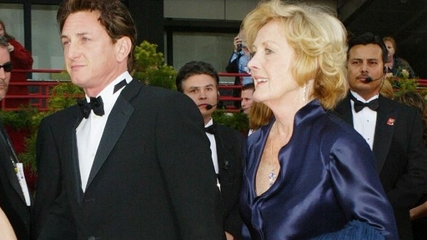 Eileen Ryan | &#x3A0;&#x3AD;&#x3B8;&#x3B1;&#x3BD;&#x3B5; &#x3B7; &#x3B4;&#x3B9;&#x3AC;&#x3C3;&#x3B7;&#x3BC;&#x3B7; &#x3B7;&#x3B8;&#x3BF;&#x3C0;&#x3BF;&#x3B9;&#x3CC;&#x3C2; &#x3BA;&#x3B1;&#x3B9; &#x3BC;&#x3B7;&#x3C4;&#x3AD;&#x3C1;&#x3B1; &#x3C4;&#x3BF;&#x3C5; Sean Penn