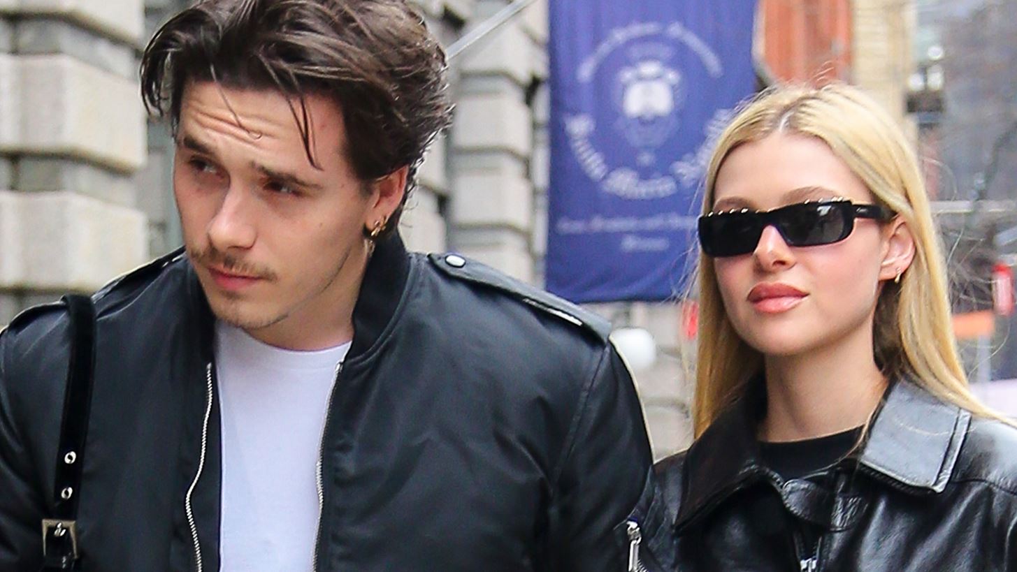 Brooklyn Beckham | &#x39C;&#x3BF;&#x3B9;&#x3C1;&#x3AC;&#x3C3;&#x3C4;&#x3B7;&#x3BA;&#x3B5; &#x3BC;&#x3B9;&#x3B1; topless &#x3C6;&#x3C9;&#x3C4;&#x3BF;&#x3B3;&#x3C1;&#x3B1;&#x3C6;&#x3AF;&#x3B1; &#x3C4;&#x3B7;&#x3C2; Nicola Peltz &#x3B3;&#x3B9;&#x3B1; &#x3C4;&#x3B7;&#x3BD; &#x3B5;&#x3C0;&#x3AD;&#x3C4;&#x3B5;&#x3B9;&#x3BF; &#x3B3;&#x3BD;&#x3C9;&#x3C1;&#x3B9;&#x3BC;&#x3AF;&#x3B1;&#x3C2; &#x3C4;&#x3BF;&#x3C5;&#x3C2;