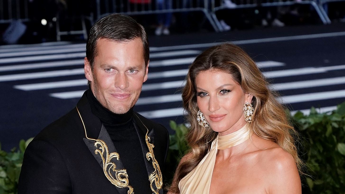 Tom Brady | &#x397; &#x3B1;&#x3BD;&#x3C4;&#x3AF;&#x3B4;&#x3C1;&#x3B1;&#x3C3;&#x3AE; &#x3C4;&#x3BF;&#x3C5; &#x3C3;&#x3C4;&#x3B9;&#x3C2; &#x3C6;&#x3C9;&#x3C4;&#x3BF;&#x3B3;&#x3C1;&#x3B1;&#x3C6;&#x3AF;&#x3B5;&#x3C2; &#x3C4;&#x3B7;&#x3C2; Gisele &#x3BC;&#x3B5; &#x3C4;&#x3BF;&#x3BD; &#x3C6;&#x3B7;&#x3BC;&#x3BF;&#x3BB;&#x3BF;&#x3B3;&#x3BF;&#x3CD;&#x3BC;&#x3B5;&#x3BD;&#x3BF; &#x3BD;&#x3AD;&#x3BF; &#x3C3;&#x3CD;&#x3BD;&#x3C4;&#x3C1;&#x3BF;&#x3C6;&#x3CC; &#x3C4;&#x3B7;&#x3C2;