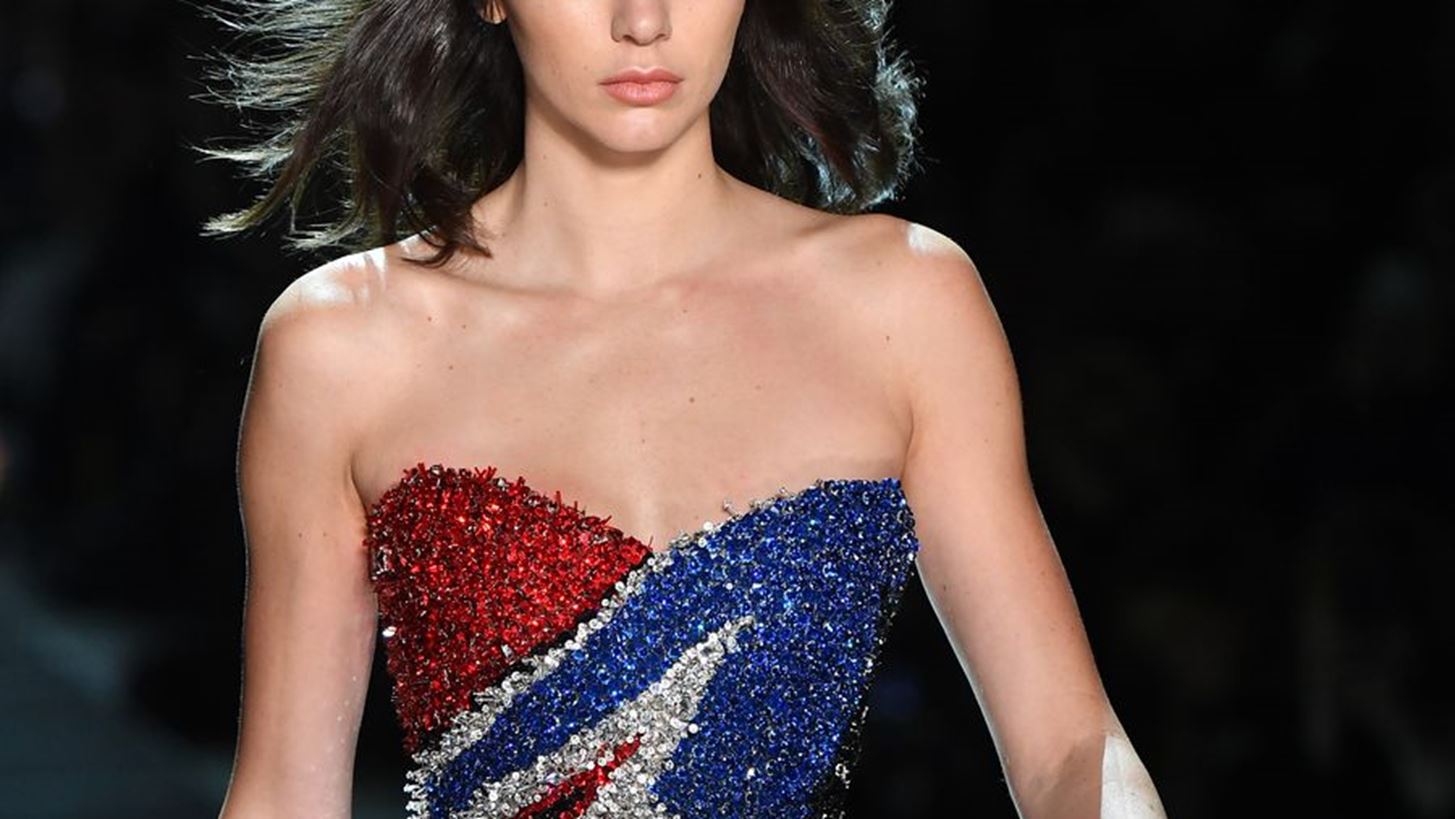 &#x3A4;&#x3B9; &#x3B1;&#x3C0;&#x3BF;&#x3C3;&#x3C0;&#x3AC; &#x3C4;&#x3B7;&#x3BD; &#x3C0;&#x3C1;&#x3BF;&#x3C3;&#x3BF;&#x3C7;&#x3AE; &#x3C4;&#x3B7;&#x3C2; Kendall Jenner &#x3CC;&#x3C4;&#x3B1;&#x3BD; &#x3B2;&#x3C1;&#x3AF;&#x3C3;&#x3BA;&#x3B5;&#x3C4;&#x3B1;&#x3B9; &#x3C3;&#x3C4;&#x3B7;&#x3BD; &#x3C0;&#x3B1;&#x3C3;&#x3B1;&#x3C1;&#x3AD;&#x3BB;&#x3B1;;