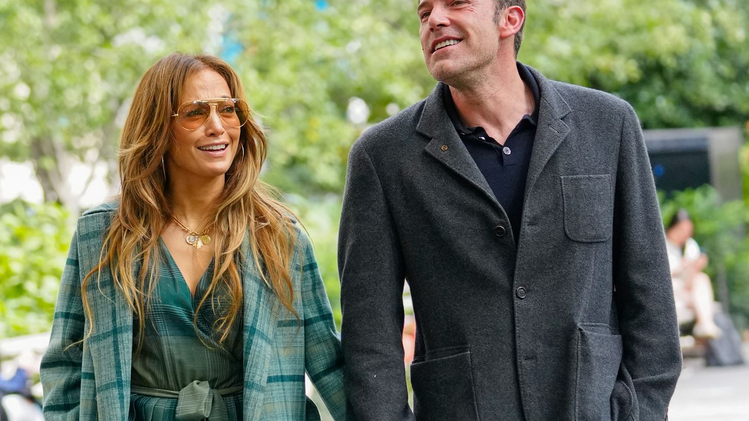 Jennifer Lopez - Ben Affleck | &#x3A4;&#x3B1; &#x3C3;&#x3C7;&#x3AD;&#x3B4;&#x3B9;&#x3B1; &#x3B3;&#x3B9;&#x3B1; &#x3C4;&#x3BF;&#x3BD; &#x3B3;&#x3AC;&#x3BC;&#x3BF; &#x3C4;&#x3BF;&#x3C5;&#x3C2; &#x3BA;&#x3B1;&#x3B9; &#x3B7; &#x3B1;&#x3C0;&#x3BF;&#x3C6;&#x3AC;&#x3C3;&#x3B7; &#x3BD;&#x3B1; &#x3BA;&#x3B1;&#x3BB;&#x3AD;&#x3C3;&#x3BF;&#x3C5;&#x3BD; &#x3C4;&#x3B7;&#x3BD; Jennifer Garner