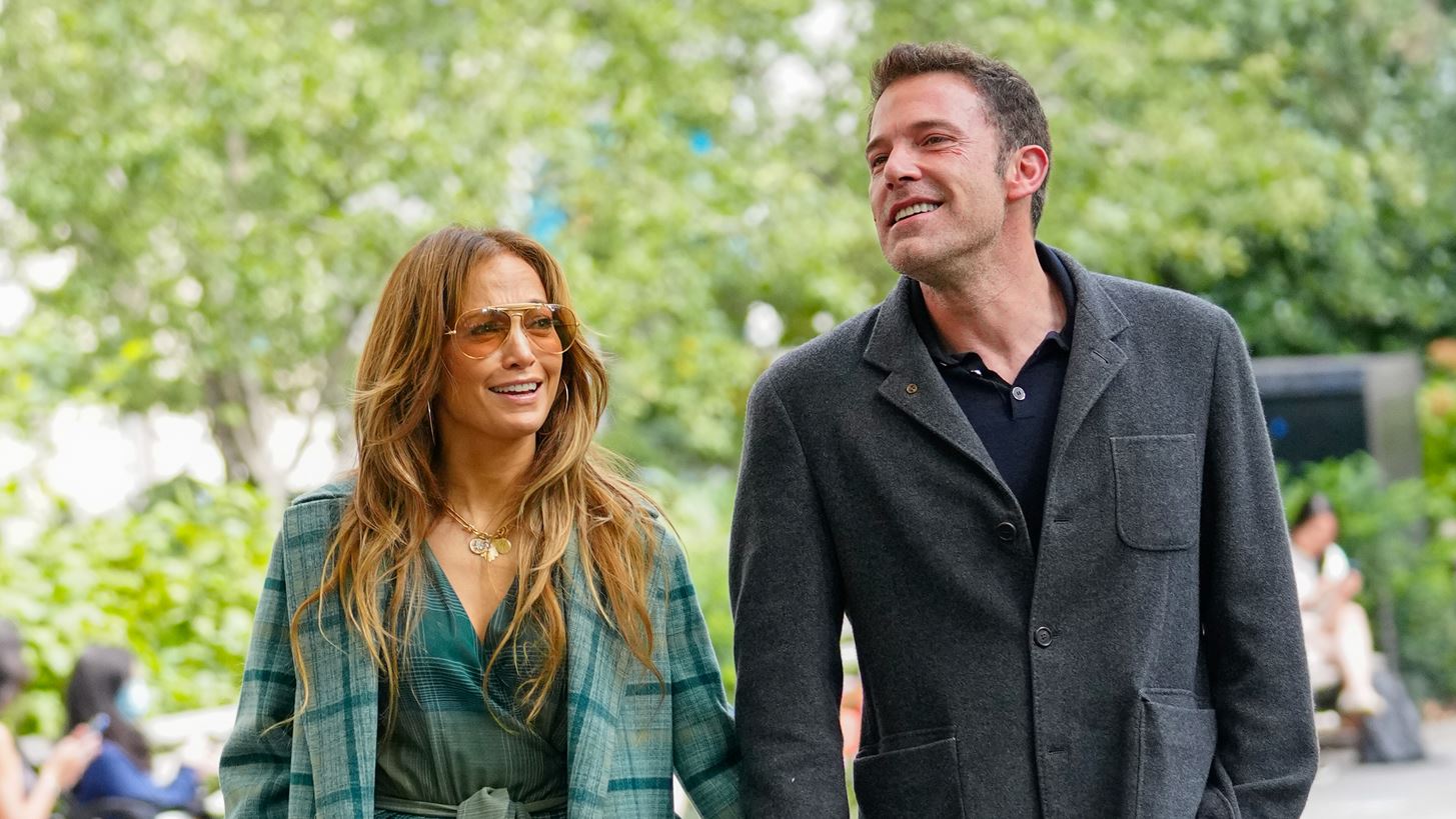 Jennifer Lopez | &#x39C;&#x3B9;&#x3BB;&#x3AC;&#x3B5;&#x3B9; &#x3B3;&#x3B9;&#x3B1; &#x3C0;&#x3C1;&#x3CE;&#x3C4;&#x3B7; &#x3C6;&#x3BF;&#x3C1;&#x3AC; &#x3B3;&#x3B9;&#x3B1; &#x3C4;&#x3B7; &#x3B4;&#x3B5;&#x3CD;&#x3C4;&#x3B5;&#x3C1;&#x3B7; &#x3B5;&#x3C5;&#x3BA;&#x3B1;&#x3B9;&#x3C1;&#x3AF;&#x3B1; &#x3C3;&#x3C4;&#x3B7; &#x3C3;&#x3C7;&#x3AD;&#x3C3;&#x3B7; &#x3C4;&#x3B7;&#x3C2; &#x3BC;&#x3B5; &#x3C4;&#x3BF;&#x3BD; Ben Affleck