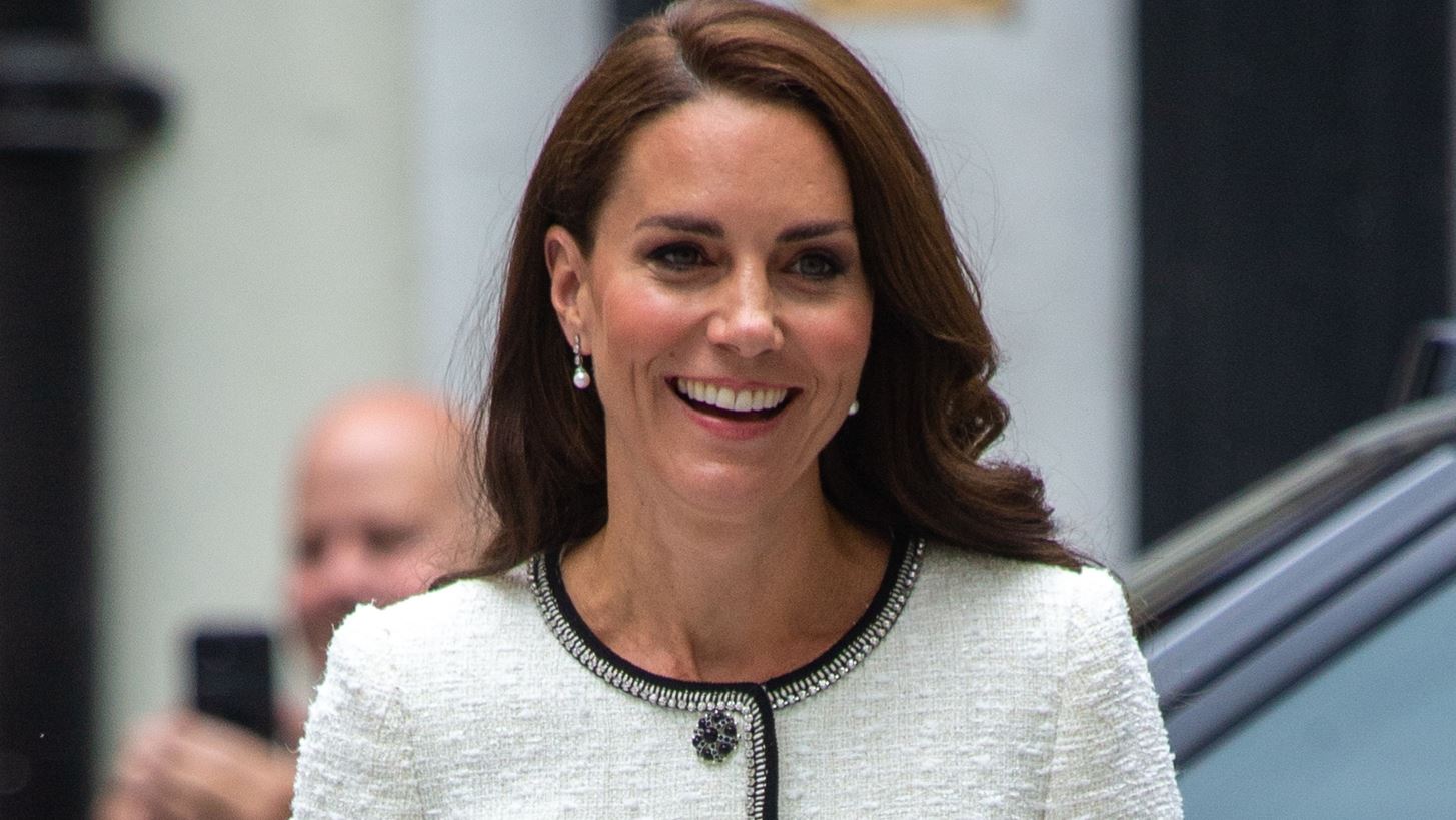 Kate Middleton | &#x3A4;&#x3BF; &#x3C8;&#x3B5;&#x3C5;&#x3B4;&#x3CE;&#x3BD;&#x3C5;&#x3BC;&#x3BF; &#x3C0;&#x3BF;&#x3C5; &#x3C7;&#x3C1;&#x3B7;&#x3C3;&#x3B9;&#x3BC;&#x3BF;&#x3C0;&#x3BF;&#x3B9;&#x3B5;&#x3AF; &#x3CC;&#x3C4;&#x3B1;&#x3BD; &#x3BA;&#x3AC;&#x3BD;&#x3B5;&#x3B9; &#x3C4;&#x3B1; &#x3C8;&#x3CE;&#x3BD;&#x3B9;&#x3B1; &#x3C4;&#x3B7;&#x3C2;