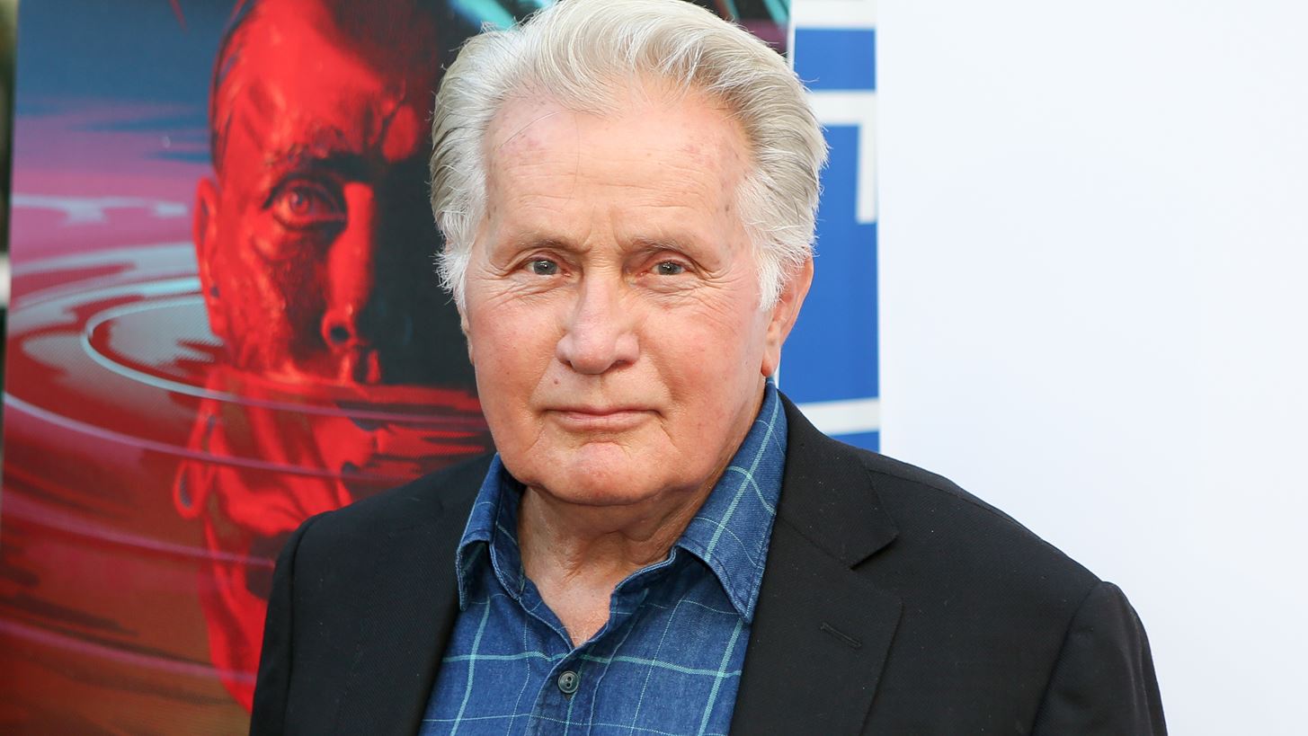 Martin Sheen | &#x3A4;&#x3BF; &#x3C0;&#x3C1;&#x3B1;&#x3B3;&#x3BC;&#x3B1;&#x3C4;&#x3B9;&#x3BA;&#x3CC; &#x3CC;&#x3BD;&#x3BF;&#x3BC;&#x3B1; &#x3C4;&#x3BF;&#x3C5; &#x3B7;&#x3B8;&#x3BF;&#x3C0;&#x3BF;&#x3B9;&#x3BF;&#x3CD; &#x3BA;&#x3B1;&#x3B9; &#x3B3;&#x3B9;&#x3B1;&#x3C4;&#x3AF; &#x3BC;&#x3B5;&#x3C4;&#x3AC;&#x3BD;&#x3B9;&#x3C9;&#x3C3;&#x3B5; &#x3C0;&#x3BF;&#x3C5; &#x3B4;&#x3B5;&#x3BD; &#x3AD;&#x3B3;&#x3B9;&#x3BD;&#x3B5; &#x3B4;&#x3B9;&#x3AC;&#x3C3;&#x3B7;&#x3BC;&#x3BF;&#x3C2; &#x3BC;&#x3B5; &#x3B1;&#x3C5;&#x3C4;&#x3CC;