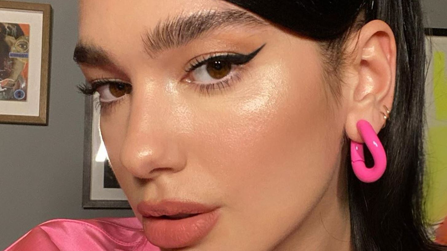 &#x3A4;&#x3BF; &#x3C0;&#x3B1;&#x3BD;&#x3B5;&#x3CD;&#x3BA;&#x3BF;&#x3BB;&#x3BF; &#x3BC;&#x3B1;&#x3BA;&#x3B9;&#x3B3;&#x3B9;&#x3AC;&#x3B6; &#x3C4;&#x3B7;&#x3C2; Dua Lipa &#x3C0;&#x3BF;&#x3C5; &#x3BC;&#x3C0;&#x3BF;&#x3C1;&#x3B5;&#x3AF;&#x3C2; &#x3BD;&#x3B1; &#x3BA;&#x3AC;&#x3BD;&#x3B5;&#x3B9;&#x3C2; &#x3BC;&#x3AD;&#x3C3;&#x3B1; &#x3C3;&#x3B5; 10&#x2032;