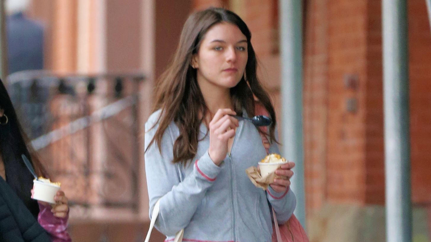 &#x393;&#x3B9;&#x3B1;&#x3C4;&#x3AF; &#x3B7; Suri Cruise &#x3AC;&#x3BB;&#x3BB;&#x3B1;&#x3BE;&#x3B5; &#x3C4;&#x3BF; &#x3B5;&#x3C0;&#x3AF;&#x3B8;&#x3B5;&#x3C4;&#x3CC; &#x3C4;&#x3B7;&#x3C2;