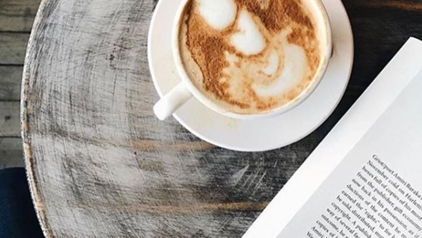 8 βιβλία για να βάλεις στην ανοιξιάτικη λίστα σου