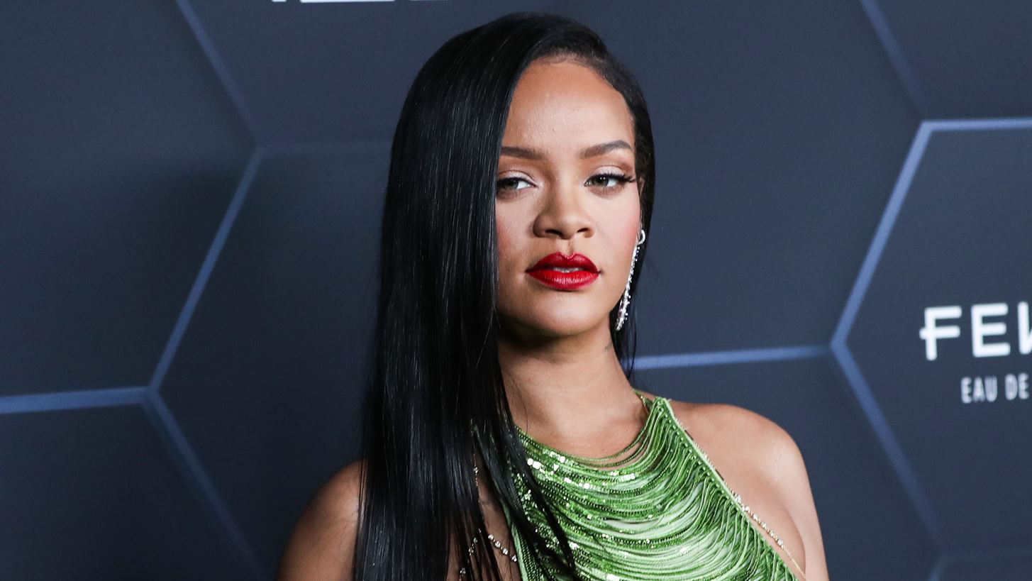H Rihanna &#x3B1;&#x3BD;&#x3B1;&#x3BA;&#x3B7;&#x3C1;&#x3CD;&#x3C7;&#x3B8;&#x3B7;&#x3BA;&#x3B5; &#x3B7; &#x3BD;&#x3B5;&#x3CC;&#x3C4;&#x3B5;&#x3C1;&#x3B7; &#x3B1;&#x3C5;&#x3C4;&#x3BF;&#x3B4;&#x3B7;&#x3BC;&#x3B9;&#x3BF;&#x3CD;&#x3C1;&#x3B3;&#x3B7;&#x3C4;&#x3B7; &#x3B4;&#x3B9;&#x3C3;&#x3B5;&#x3BA;&#x3B1;&#x3C4;&#x3BF;&#x3BC;&#x3BC;&#x3C5;&#x3C1;&#x3B9;&#x3BF;&#x3CD;&#x3C7;&#x3BF;&#x3C2;, &#x3C3;&#x3CD;&#x3BC;&#x3C6;&#x3C9;&#x3BD;&#x3B1; &#x3BC;&#x3B5; &#x3C4;&#x3BF; Forbes