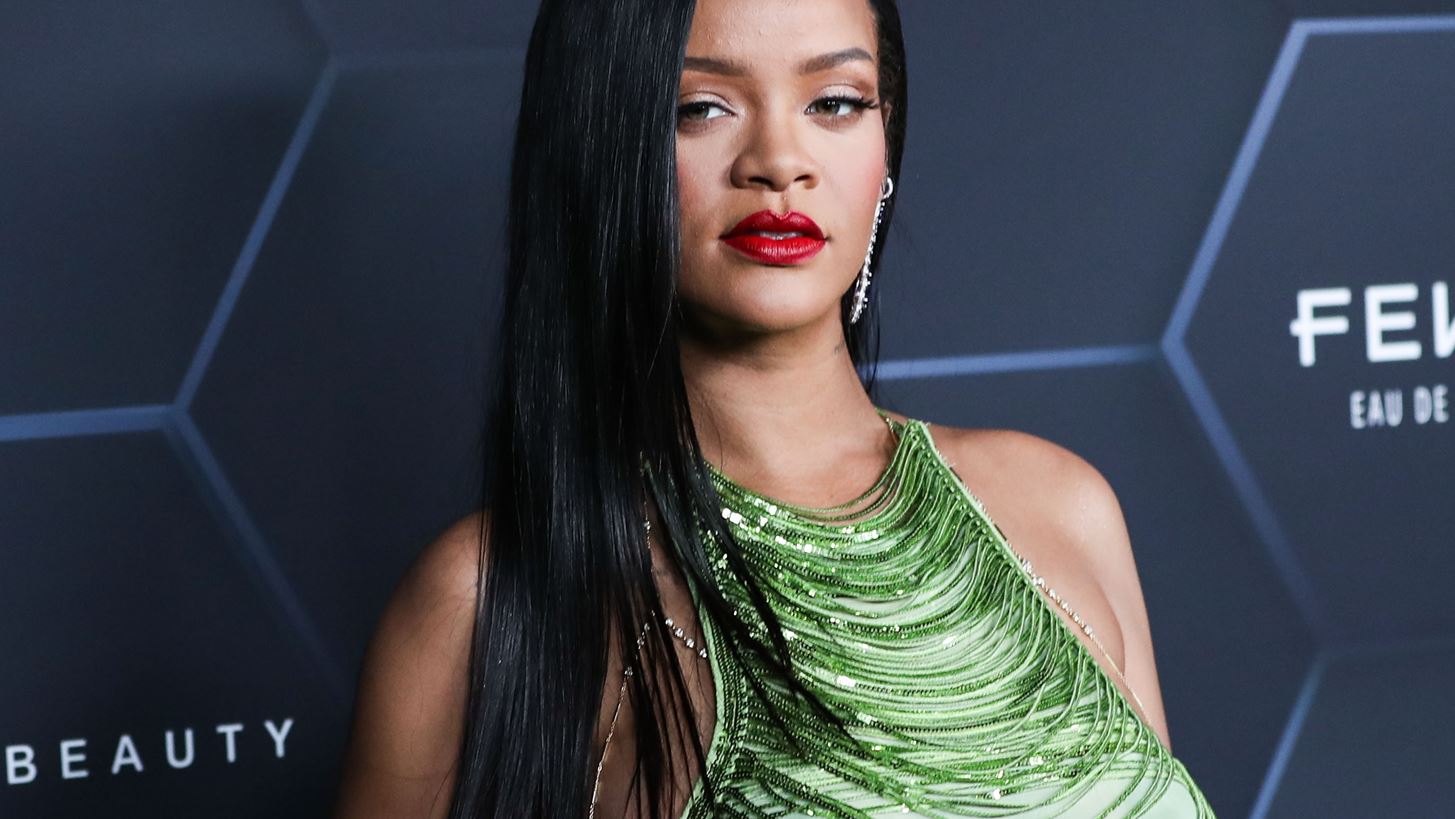 Rihanna | &#x395;&#x3BD;&#x3B8;&#x3BF;&#x3C5;&#x3C3;&#x3B9;&#x3B1;&#x3C3;&#x3BC;&#x3AD;&#x3BD;&#x3B7; &#x3BC;&#x3B5; &#x3C4;&#x3BF;&#x3BD; &#x3B3;&#x3B9;&#x3BF; &#x3C4;&#x3B7;&#x3C2; &#x2013; &#x39F;&#x3B9; &#x3C0;&#x3C1;&#x3CE;&#x3C4;&#x3B5;&#x3C2; &#x3B5;&#x3B2;&#x3B4;&#x3BF;&#x3BC;&#x3AC;&#x3B4;&#x3B5;&#x3C2; &#x3C3;&#x3C4;&#x3BF; &#x3C3;&#x3C0;&#x3AF;&#x3C4;&#x3B9; &#x3BC;&#x3B5;&#x3C4;&#x3AC; &#x3C4;&#x3B7; &#x3B3;&#x3AD;&#x3BD;&#x3BD;&#x3B1;