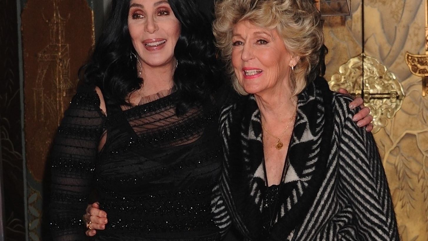 Cher | &#x397; &#x3BC;&#x3B9;&#x3BA;&#x3C1;&#x3AE; &#x3B1;&#x3BB;&#x3BB;&#x3AC; &#x3C3;&#x3C5;&#x3B3;&#x3BA;&#x3B9;&#x3BD;&#x3B7;&#x3C4;&#x3B9;&#x3BA;&#x3AE; &#x3B1;&#x3BD;&#x3AC;&#x3C1;&#x3C4;&#x3B7;&#x3C3;&#x3B7; &#x3B3;&#x3B9;&#x3B1; &#x3C4;&#x3BF;&#x3BD; &#x3B8;&#x3AC;&#x3BD;&#x3B1;&#x3C4;&#x3BF; &#x3C4;&#x3B7;&#x3C2; &#x3BC;&#x3B7;&#x3C4;&#x3AD;&#x3C1;&#x3B1; &#x3C4;&#x3B7;&#x3C2;