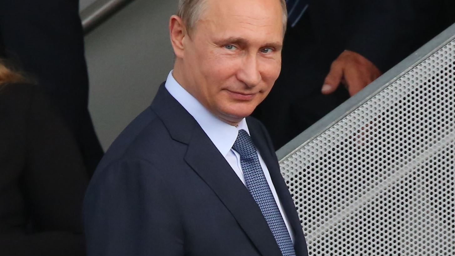 &#x38C;&#x3C4;&#x3B1;&#x3BD; &#x3BF; Vladimir Putin &#x3C4;&#x3C1;&#x3B1;&#x3B3;&#x3BF;&#x3C5;&#x3B4;&#x3BF;&#x3CD;&#x3C3;&#x3B5; &#x3BA;&#x3B1;&#x3B9; &#x3BF;&#x3B9; celebrities &#x3C4;&#x3BF;&#x3C5; &#x3A7;&#x3CC;&#x3BB;&#x3B9;&#x3B3;&#x3BF;&#x3C5;&#x3BD;&#x3C4; &#x3C7;&#x3B5;&#x3B9;&#x3C1;&#x3BF;&#x3BA;&#x3C1;&#x3BF;&#x3C4;&#x3BF;&#x3CD;&#x3C3;&#x3B1;&#x3BD; (&#x3B2;&#x3AF;&#x3BD;&#x3C4;&#x3B5;&#x3BF;)