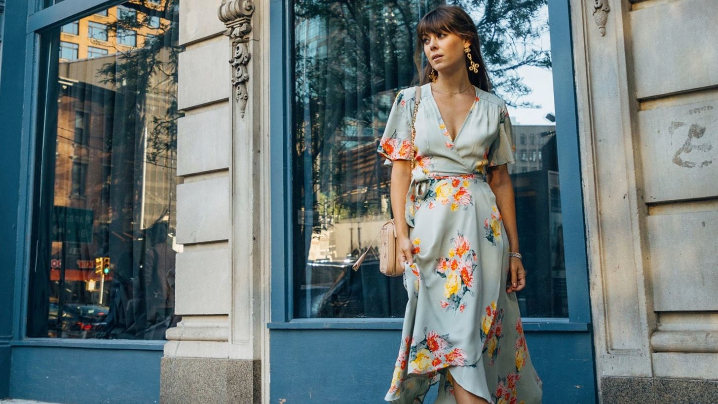 Wrap dress: &#x3A4;&#x3BF; &#x3B5;&#x3BC;&#x3B2;&#x3BB;&#x3B7;&#x3BC;&#x3B1;&#x3C4;&#x3B9;&#x3BA;&#x3CC; &#x3C6;&#x3CC;&#x3C1;&#x3B5;&#x3BC;&#x3B1; &#x3C0;&#x3B1;&#x3C1;&#x3B1;&#x3BC;&#x3AD;&#x3BD;&#x3B5;&#x3B9; &#x3B4;&#x3B9;&#x3B1;&#x3C7;&#x3C1;&#x3BF;&#x3BD;&#x3B9;&#x3BA;&#x3AC; &#x3B5;&#x3C0;&#x3AF;&#x3BA;&#x3B1;&#x3B9;&#x3C1;&#x3BF;