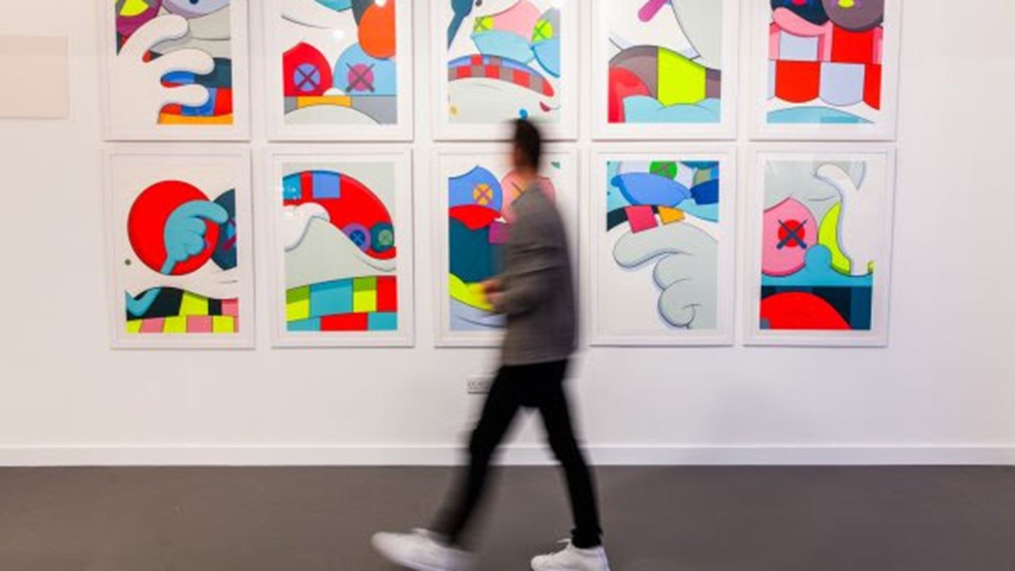 &#x388;&#x3BA;&#x3B8;&#x3B5;&#x3C3;&#x3B7; &#x3BC;&#x3B5; &#x3AD;&#x3C1;&#x3B3;&#x3B1; &#x3C4;&#x3C9;&#x3BD; Banksy, Hirst, Condo &#x3BA;&#x3B1;&#x3B9; Koons &#x3C3;&#x3C4;&#x3B7; &#x39C;&#x3CD;&#x3BA;&#x3BF;&#x3BD;&#x3BF;