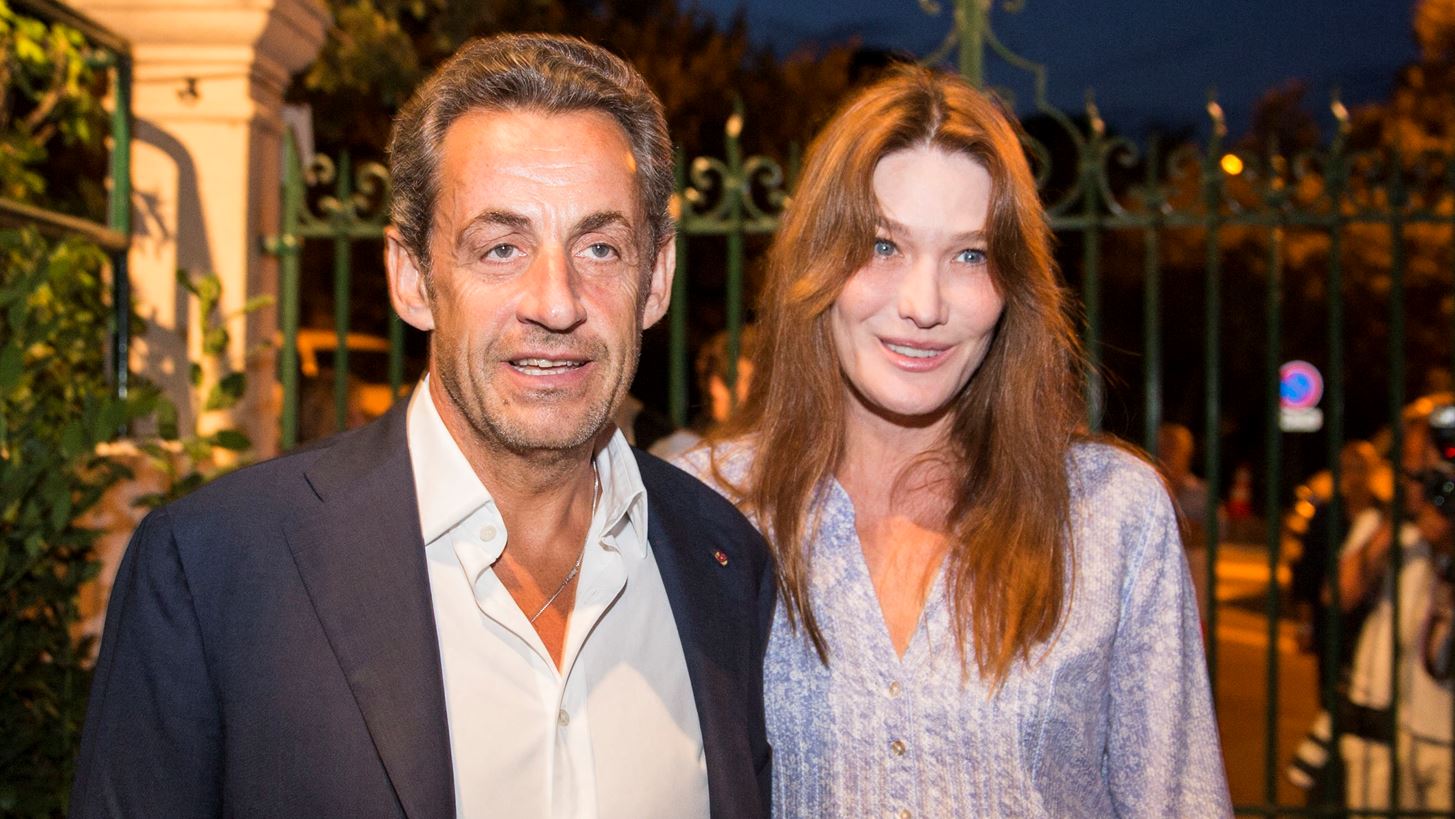 &#x397; Carla Bruni &#x3C3;&#x3C4;&#x3B7;&#x3BD; &#x3B1;&#x3B3;&#x3BA;&#x3B1;&#x3BB;&#x3B9;&#x3AC; &#x3C4;&#x3BF;&#x3C5; Nicolas Sarkozy &#x3BC;&#x3B5;&#x3C4;&#x3AC; &#x3C4;&#x3B7;&#x3BD; &#x3BA;&#x3B1;&#x3C4;&#x3B1;&#x3B4;&#x3AF;&#x3BA;&#x3B7; &#x3C4;&#x3BF;&#x3C5; &#x3C0;&#x3C1;&#x3CE;&#x3B7;&#x3BD; &#x3A0;&#x3C1;&#x3BF;&#x3AD;&#x3B4;&#x3C1;&#x3BF;&#x3C5; &#x3C4;&#x3B7;&#x3C2; &#x393;&#x3B1;&#x3BB;&#x3BB;&#x3AF;&#x3B1;&#x3C2;