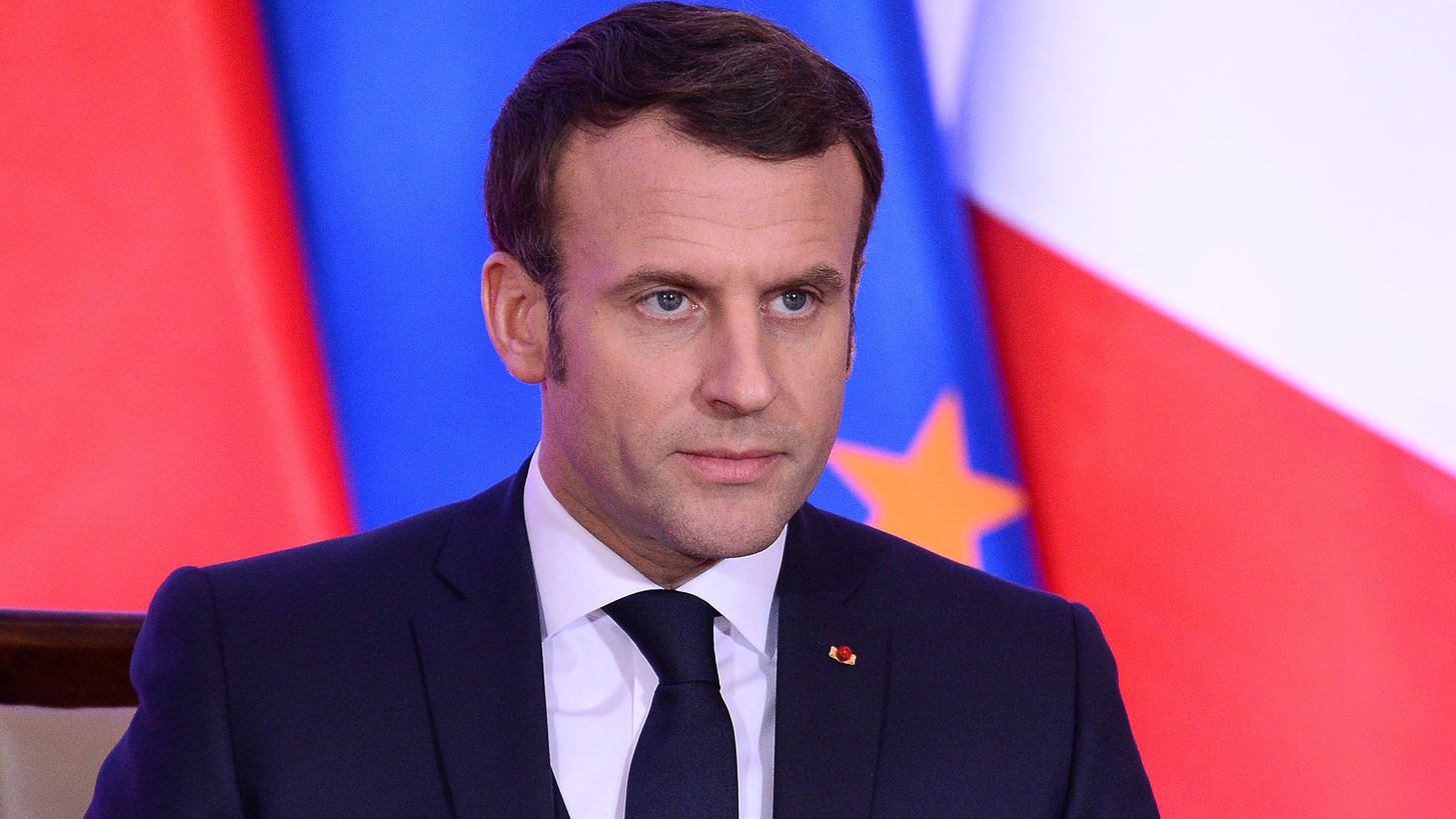 &#x39F; Emmanuel Macron &#x3BC;&#x3B5; &#x3C6;&#x3BF;&#x3CD;&#x3C4;&#x3B5;&#x3C1; &#x3BA;&#x3B1;&#x3B9; &#x3C4;&#x3B6;&#x3B9;&#x3BD; &#x3C3;&#x3C4;&#x3BF; &#x39C;&#x3AD;&#x3B3;&#x3B1;&#x3C1;&#x3BF; &#x395;&#x3BB;&#x3B9;&#x3B6;&#x3AD;, &#x3CC;&#x3C0;&#x3C9;&#x3C2; &#x3B4;&#x3B5;&#x3BD; &#x3C4;&#x3BF;&#x3BD; &#x3AD;&#x3C7;&#x3BF;&#x3C5;&#x3BC;&#x3B5; &#x3BE;&#x3B1;&#x3BD;&#x3B1;&#x3B4;&#x3B5;&#x3AF;