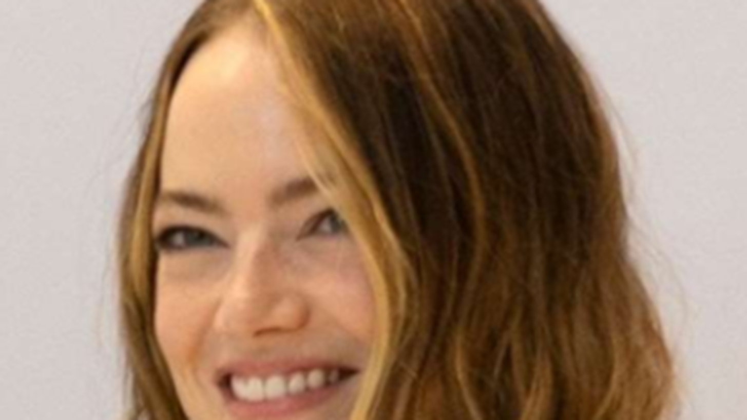 &#x38C;&#x3C4;&#x3B1;&#x3BD; &#x3B7; Emma Stone &#x3C1;&#x3CE;&#x3C4;&#x3B7;&#x3C3;&#x3B5; &#x3C4;&#x3BF;&#x3BD; &#x393;&#x3B9;&#x3CE;&#x3C1;&#x3B3;&#x3BF; &#x39B;&#x3AC;&#x3BD;&#x3B8;&#x3B9;&#x3BC;&#x3BF; &#x3C4;&#x3B9; &#x3C4;&#x3B7;&#x3C2; &#x3B2;&#x3C1;&#x3AE;&#x3BA;&#x3B5;
