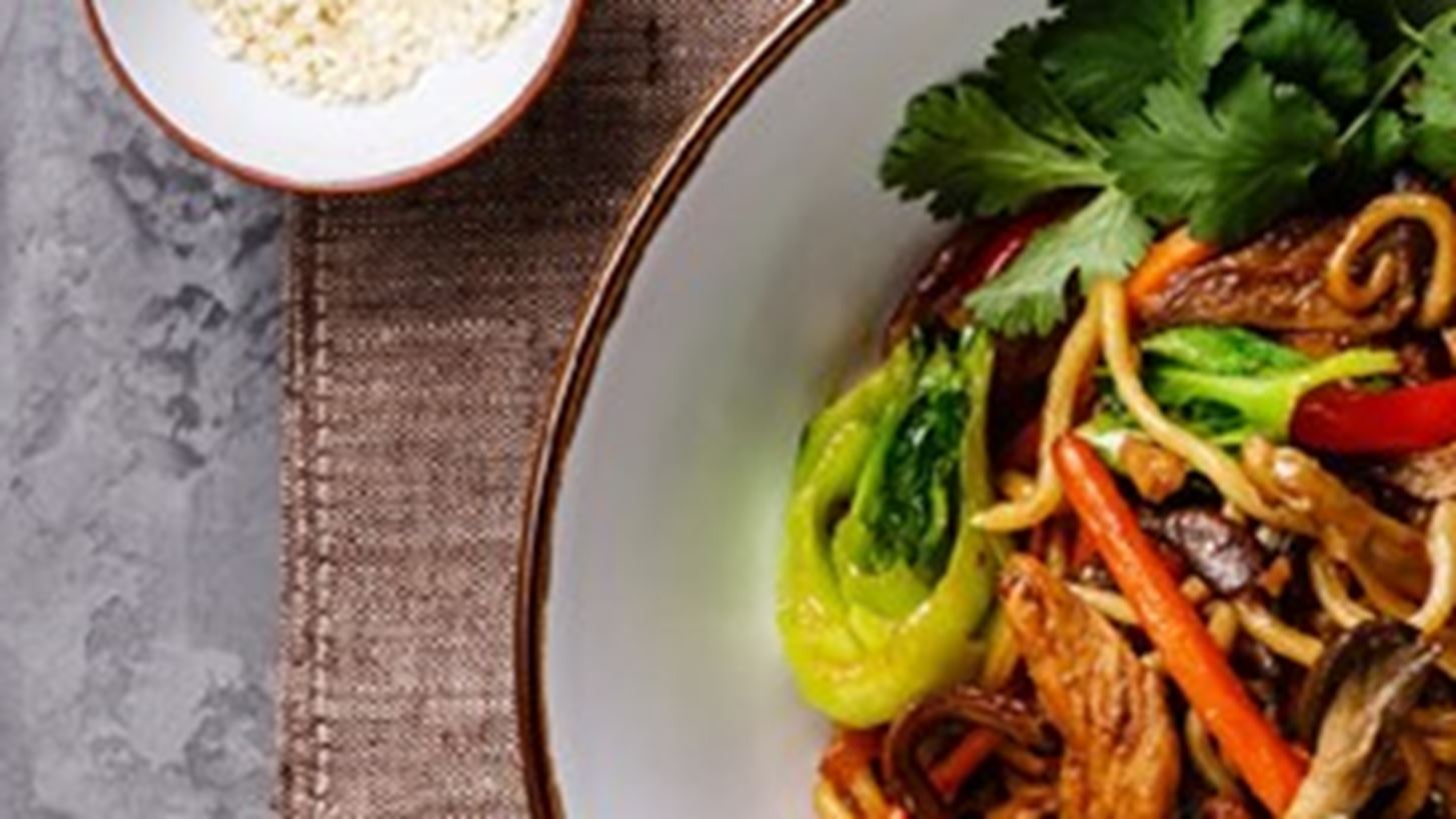 &#x3A5;aki Udon Noodles &#x3BC;&#x3B5; &#x39A;&#x3BF;&#x3C4;&#x3CC;&#x3C0;&#x3BF;&#x3C5;&#x3BB;&#x3BF; &#x3BA;&#x3B1;&#x3B9; &#x39B;&#x3B1;&#x3C7;&#x3B1;&#x3BD;&#x3B9;&#x3BA;&#x3AC;