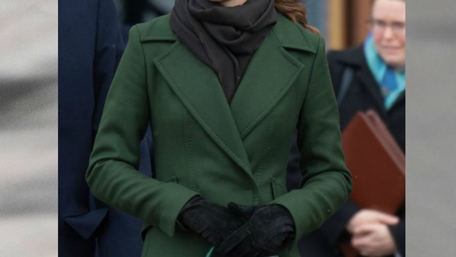 Kate Middleton: &#x38C;&#x3BB;&#x3B5;&#x3C2; &#x3BF;&#x3B9; &#x3C6;&#x3BF;&#x3C1;&#x3AD;&#x3C2; &#x3C0;&#x3BF;&#x3C5; &#x3BA;&#x3C1;&#x3AC;&#x3C4;&#x3B7;&#x3C3;&#x3B5; &#x3BC;&#x3AF;&#x3B1; top handle bag