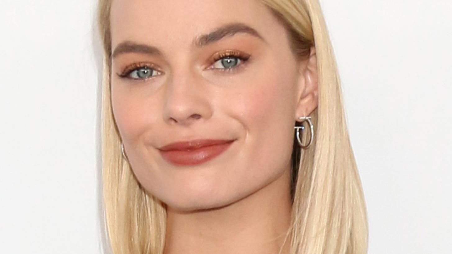 Margot Robbie: &#x3A6;&#x3BF;&#x3C1;&#x3AC; &#x3AE;&#x3B4;&#x3B7; &#x3B4;&#x3CD;&#x3BF; hot &#x3C6;&#x3B8;&#x3B9;&#x3BD;&#x3BF;&#x3C0;&#x3C9;&#x3C1;&#x3B9;&#x3BD;&#x3AD;&#x3C2; &#x3C4;&#x3AC;&#x3C3;&#x3B5;&#x3B9;&#x3C2;