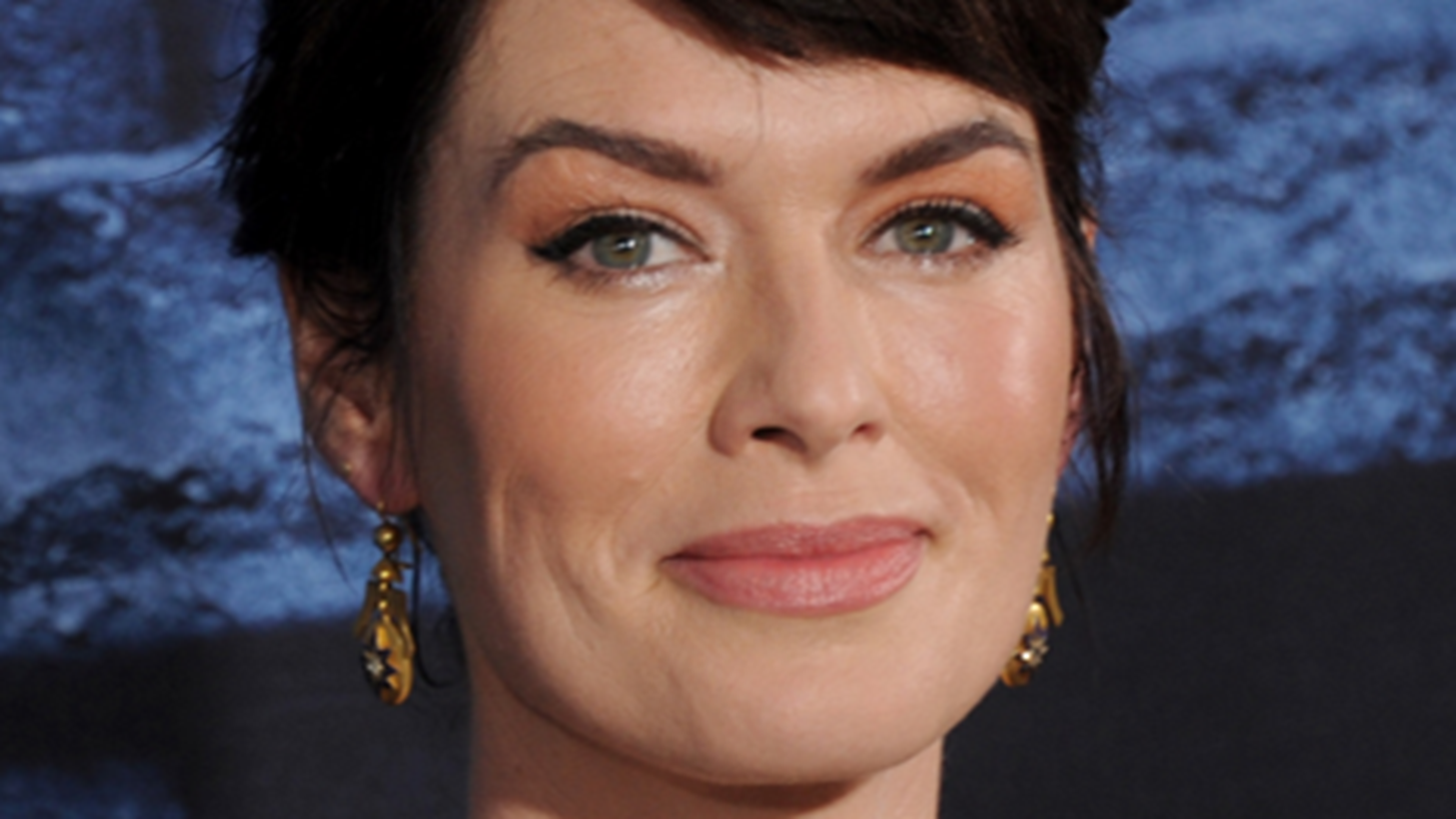 To love story &#x3C0;&#x3BF;&#x3C5; &#x3C0;&#x3B1;&#x3C1;&#x3B1;&#x3BB;&#x3AF;&#x3B3;&#x3BF; &#x3BD;&#x3B1; &#x3B4;&#x3B9;&#x3B1;&#x3BB;&#x3CD;&#x3C3;&#x3B5;&#x3B9; &#x3C4;&#x3BF; Game of Thrones