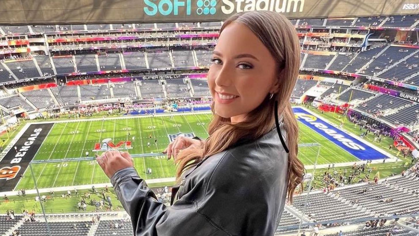 Hailie Jade Scott | &#x397; &#x3BA;&#x3CC;&#x3C1;&#x3B7; &#x3C4;&#x3BF;&#x3C5; Eminem &#x3B1;&#x3C1;&#x3C1;&#x3B1;&#x3B2;&#x3C9;&#x3BD;&#x3B9;&#x3AC;&#x3C3;&#x3C4;&#x3B7;&#x3BA;&#x3B5; &#x3C4;&#x3BF;&#x3BD; &#x3B1;&#x3B3;&#x3B1;&#x3C0;&#x3B7;&#x3BC;&#x3AD;&#x3BD;&#x3BF; &#x3C4;&#x3B7;&#x3C2;