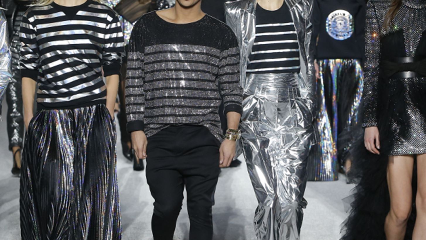 O &#x3BF;&#x3AF;&#x3BA;&#x3BF;&#x3C2; Balmain &#x3B5;&#x3C0;&#x3B9;&#x3C3;&#x3C4;&#x3C1;&#x3AD;&#x3C6;&#x3B5;&#x3B9; &#x3BA;&#x3B1;&#x3B9; &#x3C0;&#x3AC;&#x3BB;&#x3B9; &#x3C3;&#x3C4;&#x3B7;&#x3BD; &#x3A5;&#x3C8;&#x3B7;&#x3BB;&#x3AE; &#x3A1;&#x3B1;&#x3C0;&#x3C4;&#x3B9;&#x3BA;&#x3AE;