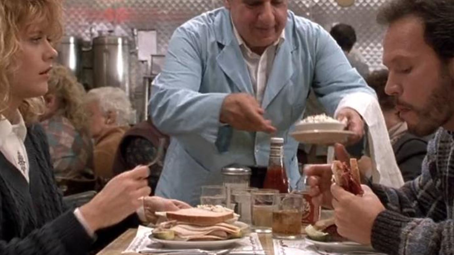 Billy Crystal &amp; James Corden: &#x391;&#x3BD;&#x3B1;&#x3B2;&#x3AF;&#x3C9;&#x3C3;&#x3B1;&#x3BD; &#x3C4;&#x3B7;&#x3BD; &#x3B8;&#x3C1;&#x3C5;&#x3BB;&#x3B9;&#x3BA;&#x3AE; &#x3C3;&#x3BA;&#x3B7;&#x3BD;&#x3AE; &#x3B1;&#x3C0;&#x3CC; &#x3C4;&#x3BF; &quot;When Harry met Sally&quot;