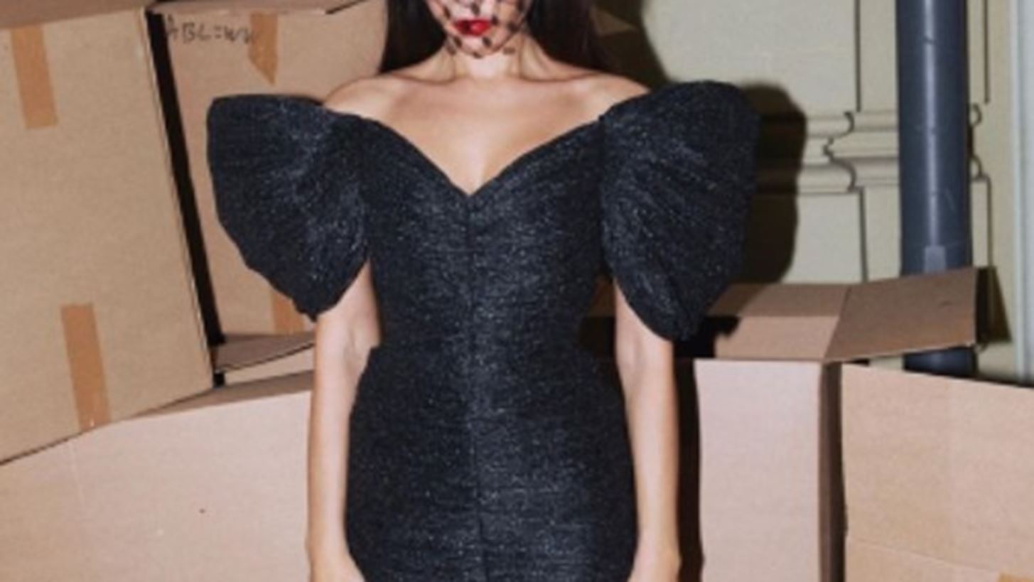 Dress me up | Aν αγαπάς το μαύρο χρώμα τότε πρέπει να επενδύσεις σε αυτά τα φορέματα στις γιορτές