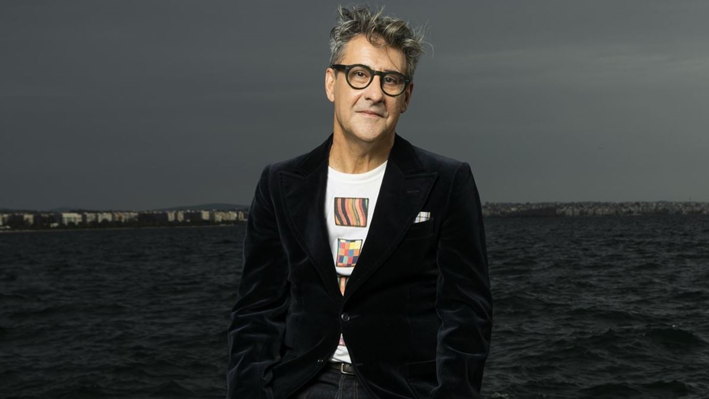 &#x39F; &#x39F;&#x3C1;&#x3AD;&#x3C3;&#x3C4;&#x3B7;&#x3C2; &#x391;&#x3BD;&#x3B4;&#x3C1;&#x3B5;&#x3B1;&#x3B4;&#x3AC;&#x3BA;&#x3B7;&#x3C2; &#x3C3;&#x3C4;&#x3BF; madamefigaro.gr: &quot;&#x396;&#x3BF;&#x3CD;&#x3BC;&#x3B5; &#x3BC;&#x3AF;&#x3B1; &#x3C0;&#x3B5;&#x3C1;&#x3AF;&#x3BF;&#x3B4;&#x3BF; &#x3C0;&#x3C1;&#x3B1;&#x3B3;&#x3BC;&#x3B1;&#x3C4;&#x3B9;&#x3BA;&#x3AE;&#x3C2; &#x3AC;&#x3BD;&#x3B8;&#x3B9;&#x3C3;&#x3B7;&#x3C2; &#x3B3;&#x3B9;&#x3B1; &#x3C4;&#x3BF; &#x3B5;&#x3BB;&#x3BB;&#x3B7;&#x3BD;&#x3B9;&#x3BA;&#x3CC; &#x3C3;&#x3B9;&#x3BD;&#x3B5;&#x3BC;&#x3AC;&quot;