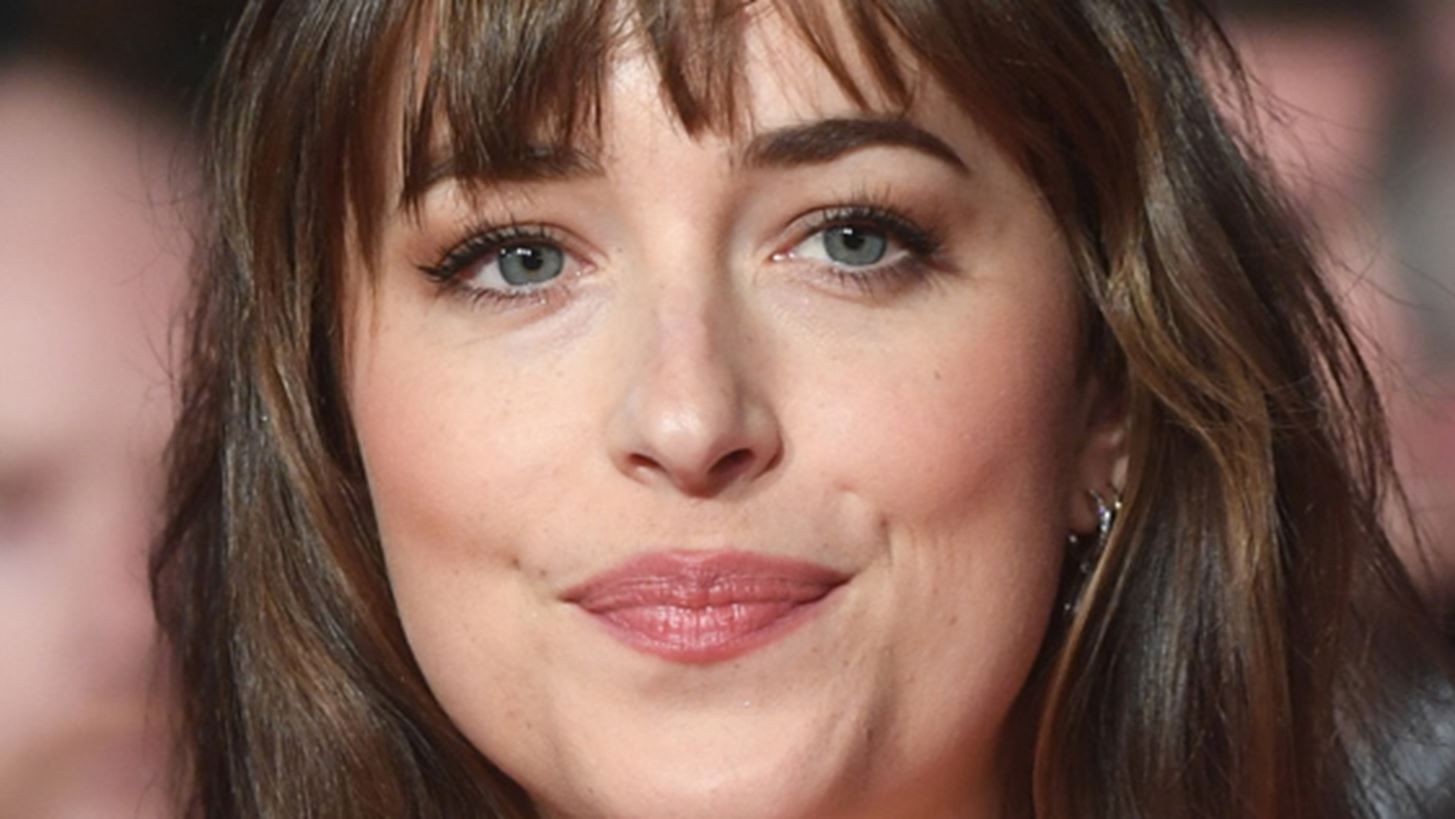 &#x3A0;&#x3BF;&#x3CD; &#x3B5;&#x3BD;&#x3C4;&#x3CC;&#x3C0;&#x3B9;&#x3C3;&#x3B5; &#x3BF; &#x3C6;&#x3C9;&#x3C4;&#x3BF;&#x3B3;&#x3C1;&#x3B1;&#x3C6;&#x3B9;&#x3BA;&#x3CC;&#x3C2; &#x3C6;&#x3B1;&#x3BA;&#x3CC;&#x3C2; &#x3C4;&#x3B7;&#x3BD; Dakota Johnson;