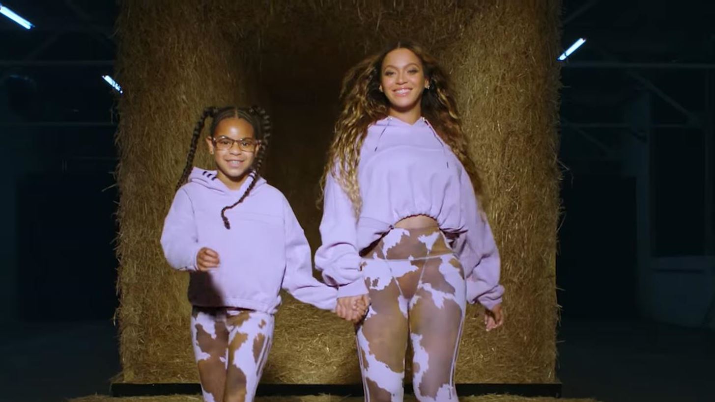 &#x397; Beyonc&#xE9; &#x3BA;&#x3B1;&#x3B9; &#x3B7; Blue Ivy &#x3BC;&#x3BF;&#x3B9;&#x3AC;&#x3B6;&#x3BF;&#x3C5;&#x3BD; &#x3C0;&#x3BB;&#x3AD;&#x3BF;&#x3BD; &#x3C3;&#x3B1;&#x3BD; &#x3B4;&#x3C5;&#x3BF; &#x3C3;&#x3C4;&#x3B1;&#x3B3;&#x3CC;&#x3BD;&#x3B5;&#x3C2; &#x3BD;&#x3B5;&#x3C1;&#x3CC; - &#x397; &#x3B1;&#x3C0;&#x3AF;&#x3C3;&#x3C4;&#x3B5;&#x3C5;&#x3C4;&#x3B7; &#x3B1;&#x3BB;&#x3BB;&#x3B1;&#x3B3;&#x3AE; &#x3C4;&#x3B7;&#x3C2; 11&#x3C7;&#x3C1;&#x3BF;&#x3BD;&#x3B7;&#x3C2;