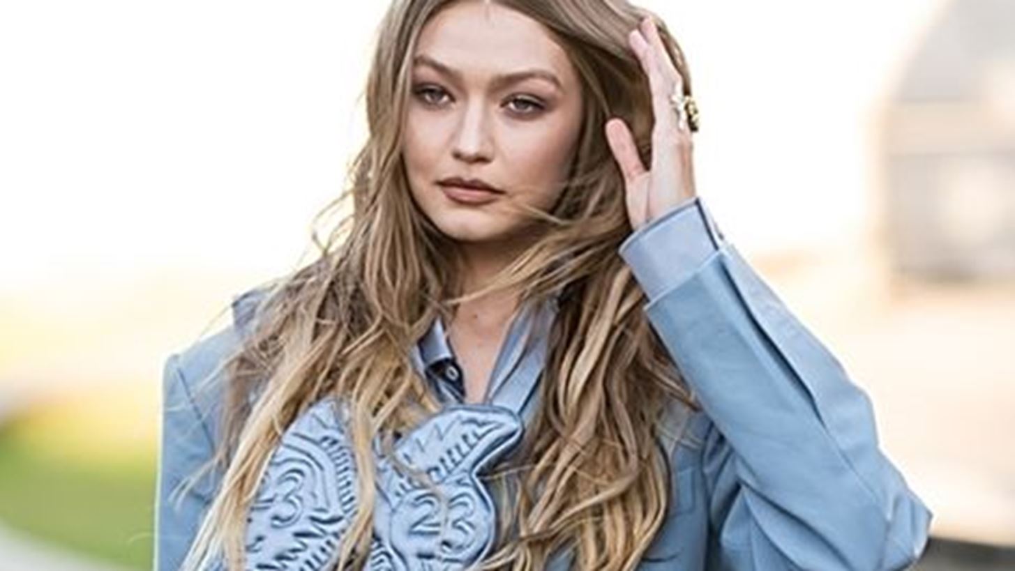 Gigi Hadid | &#x39C;&#x3BF;&#x3B9;&#x3C1;&#x3AC;&#x3C3;&#x3C4;&#x3B7;&#x3BA;&#x3B5; &#x3BC;&#x3B9;&#x3B1; &#x3C3;&#x3C0;&#x3AC;&#x3BD;&#x3B9;&#x3B1; &#x3C6;&#x3C9;&#x3C4;&#x3BF;&#x3B3;&#x3C1;&#x3B1;&#x3C6;&#x3AF;&#x3B1; &#x3C4;&#x3B7;&#x3C2; &#x3BA;&#x3CC;&#x3C1;&#x3B7;&#x3C2; &#x3C4;&#x3B7;&#x3C2;, Khai