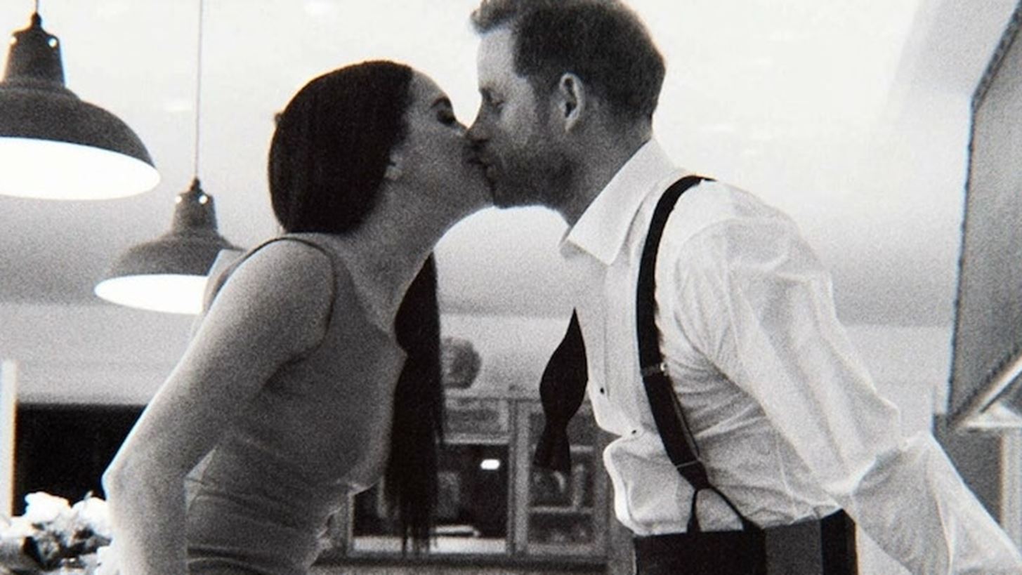 Harry &amp; Meghan | &#x39F;&#x3B9; &#x3B1;&#x3B4;&#x3B7;&#x3BC;&#x3BF;&#x3C3;&#x3AF;&#x3B5;&#x3C5;&#x3C4;&#x3B5;&#x3C2; &#x3C6;&#x3C9;&#x3C4;&#x3BF;&#x3B3;&#x3C1;&#x3B1;&#x3C6;&#x3AF;&#x3B5;&#x3C2; &#x3C4;&#x3BF;&#x3C5;&#x3C2; &#x3C0;&#x3BF;&#x3C5; &#x3AD;&#x3B4;&#x3B5;&#x3B9;&#x3BE;&#x3B1;&#x3BD; &#x3C3;&#x3C4;&#x3BF; &#x3BD;&#x3C4;&#x3BF;&#x3BA;&#x3B9;&#x3BC;&#x3B1;&#x3BD;&#x3C4;&#x3AD;&#x3C1; &#x3C4;&#x3BF;&#x3C5; Netflix