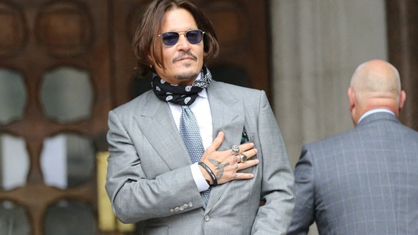 &#x39F; Johnny Depp &#x3B5;&#x3AF;&#x3BD;&#x3B1;&#x3B9; &#x3AD;&#x3C4;&#x3BF;&#x3B9;&#x3BC;&#x3BF;&#x3C2; &#x3BD;&#x3B1; &#x3BE;&#x3B5;&#x3BA;&#x3B9;&#x3BD;&#x3AE;&#x3C3;&#x3B5;&#x3B9; &#x3C4;&#x3B7; &#x3BD;&#x3AD;&#x3B1; &#x3C4;&#x3BF;&#x3C5; &#x3B6;&#x3C9;&#x3AE;, &#x3B1;&#x3C6;&#x3AE;&#x3BD;&#x3BF;&#x3BD;&#x3C4;&#x3B1;&#x3C2; &#x3C0;&#x3AF;&#x3C3;&#x3C9; &#x3C4;&#x3BF; &#x3C0;&#x3B1;&#x3C1;&#x3B5;&#x3BB;&#x3B8;&#x3CC;&#x3BD;