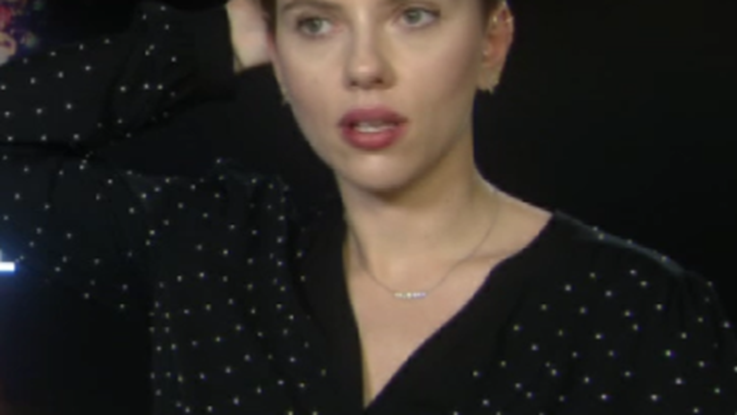 Scarlett Johansson: &#x397; &#x3B1;&#x3C0;&#x3AF;&#x3B8;&#x3B1;&#x3BD;&#x3B7; &#x3B1;&#x3BD;&#x3C4;&#x3AF;&#x3B4;&#x3C1;&#x3B1;&#x3C3;&#x3B7; &#x3CC;&#x3C4;&#x3B1;&#x3BD; &#x3B5;&#x3BD;&#x3B7;&#x3BC;&#x3B5;&#x3C1;&#x3CE;&#x3B8;&#x3B7;&#x3BA;&#x3B5; &#x3B3;&#x3B9;&#x3B1; &#x3C4;&#x3BF; &#x3C3;&#x3C7;&#x3CC;&#x3BB;&#x3B9;&#x3BF; &#x3C4;&#x3BF;&#x3C5; &#x395;&#x3C5;&#x3BA;&#x3BB;&#x3B5;&#x3AF;&#x3B4;&#x3B7; &#x3A4;&#x3C3;&#x3B1;&#x3BA;&#x3B1;&#x3BB;&#x3CE;&#x3C4;&#x3BF;&#x3C5; &#x3C3;&#x3C4;&#x3B7; &#x392;&#x3BF;&#x3C5;&#x3BB;&#x3AE;